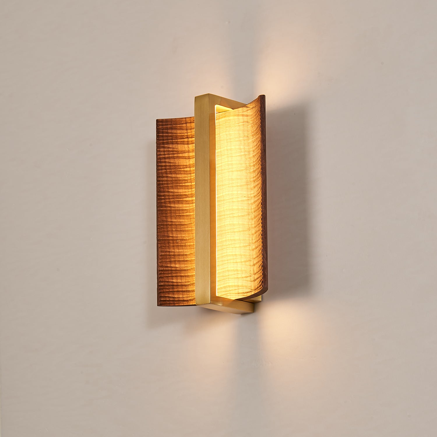 Whisperwood Wall Light - Blowlighting