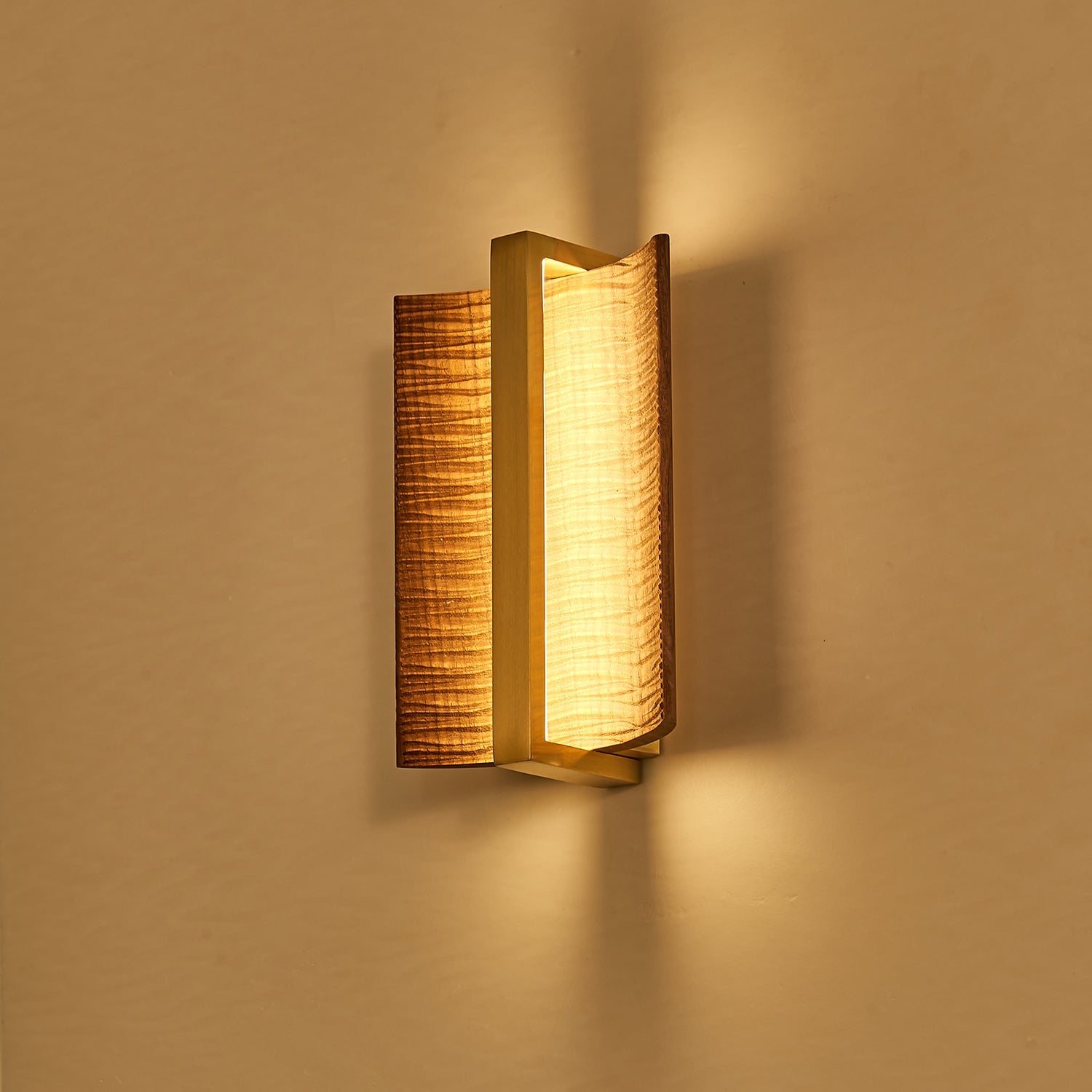 Whisperwood Wall Light - Blowlighting