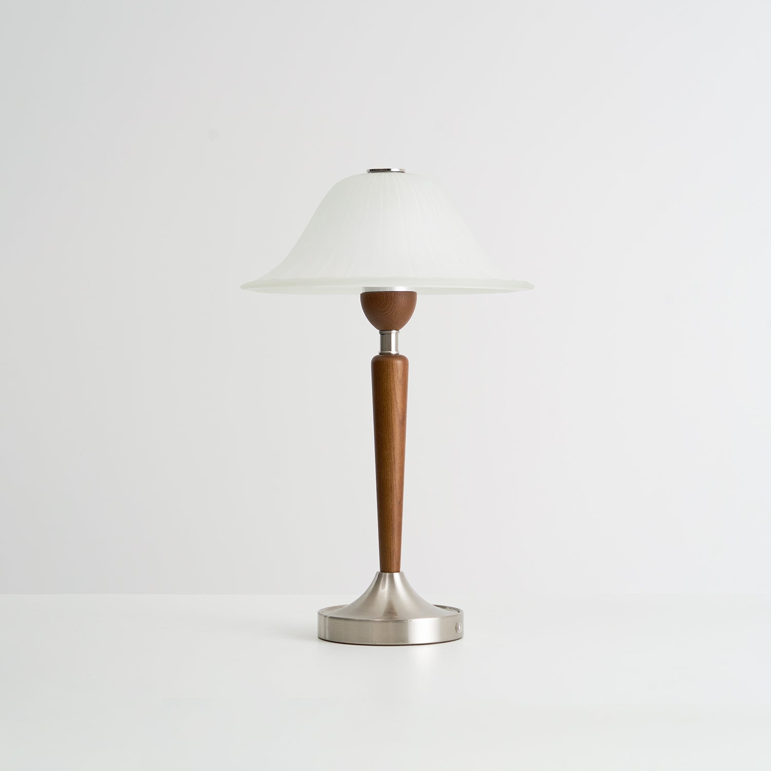Winston Vintage Table Lamp - Blowlighting