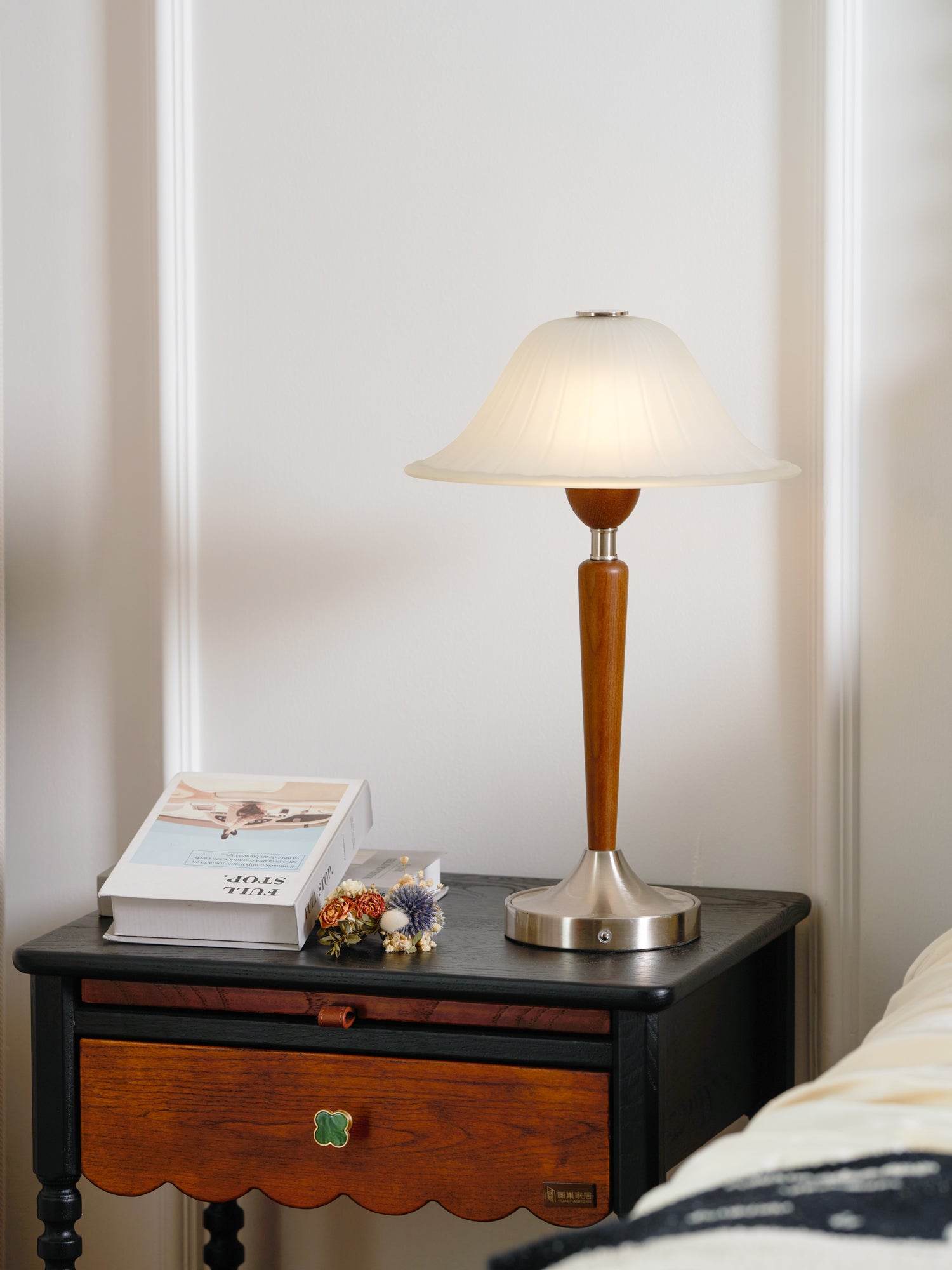 Winston Vintage Table Lamp - Blowlighting