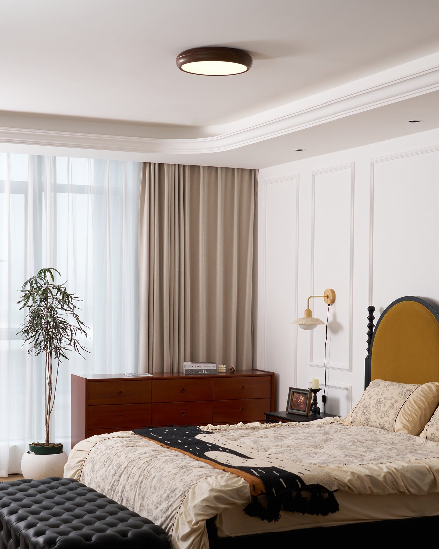 Wood Grain Round Ceiling Lamp - Blowlighting