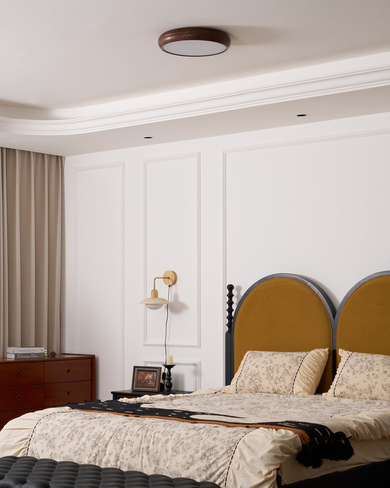 Wood Grain Round Ceiling Lamp - Blowlighting