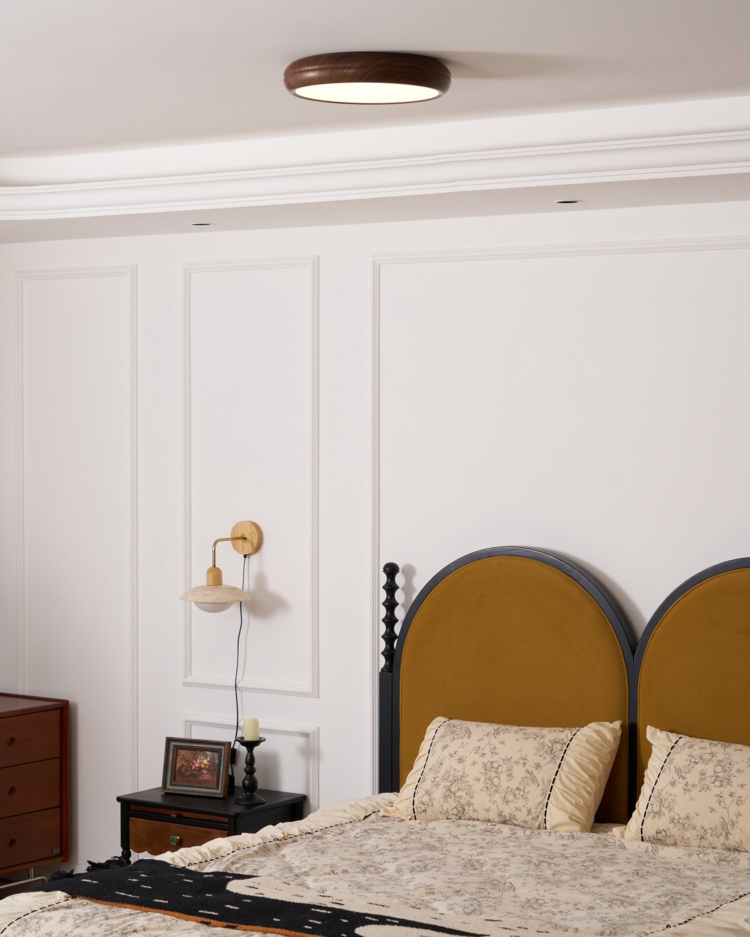 Wood Grain Round Ceiling Lamp - Blowlighting