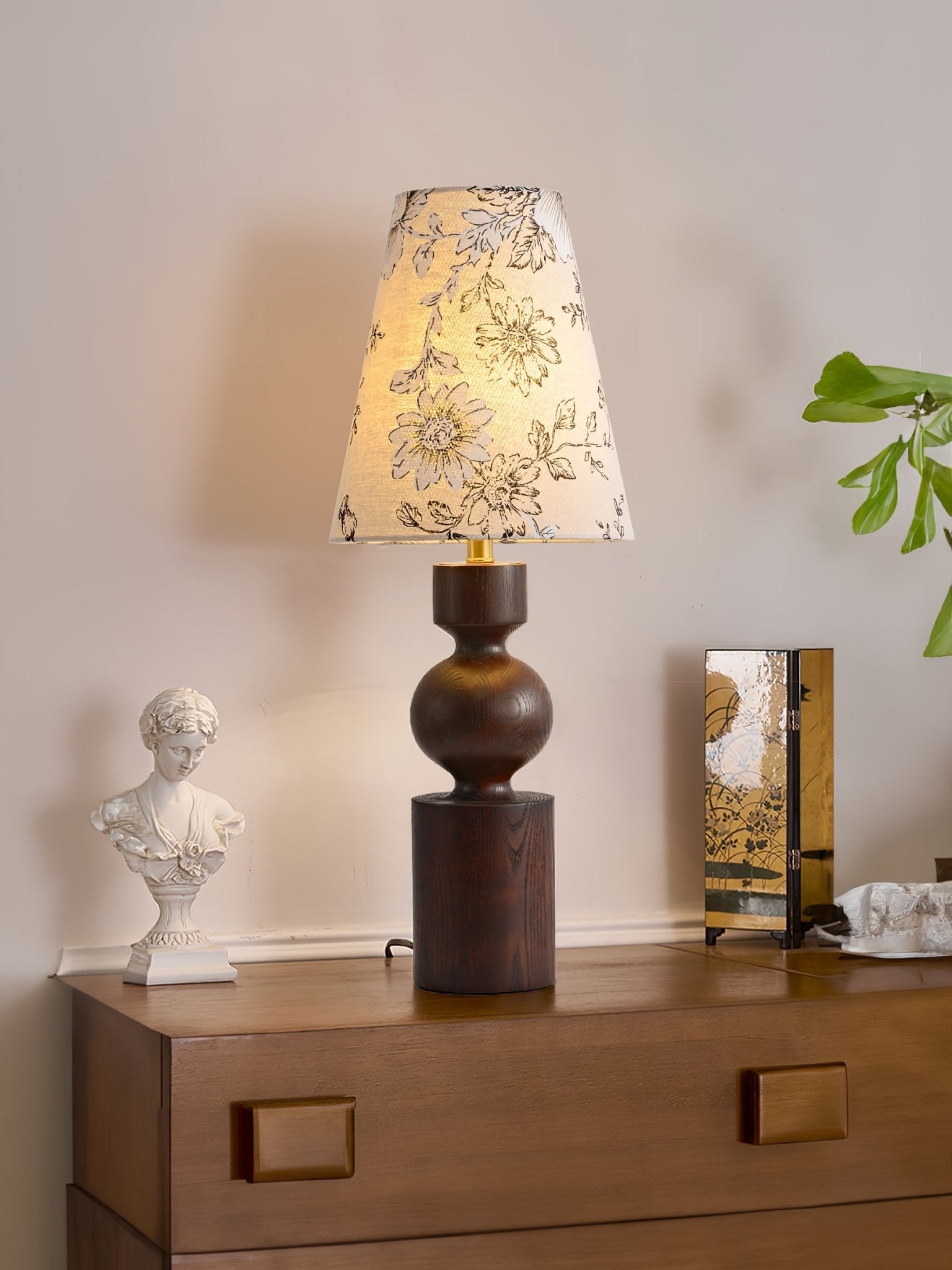 Wooden Flower Pattern Table Lamp - Blowlighting