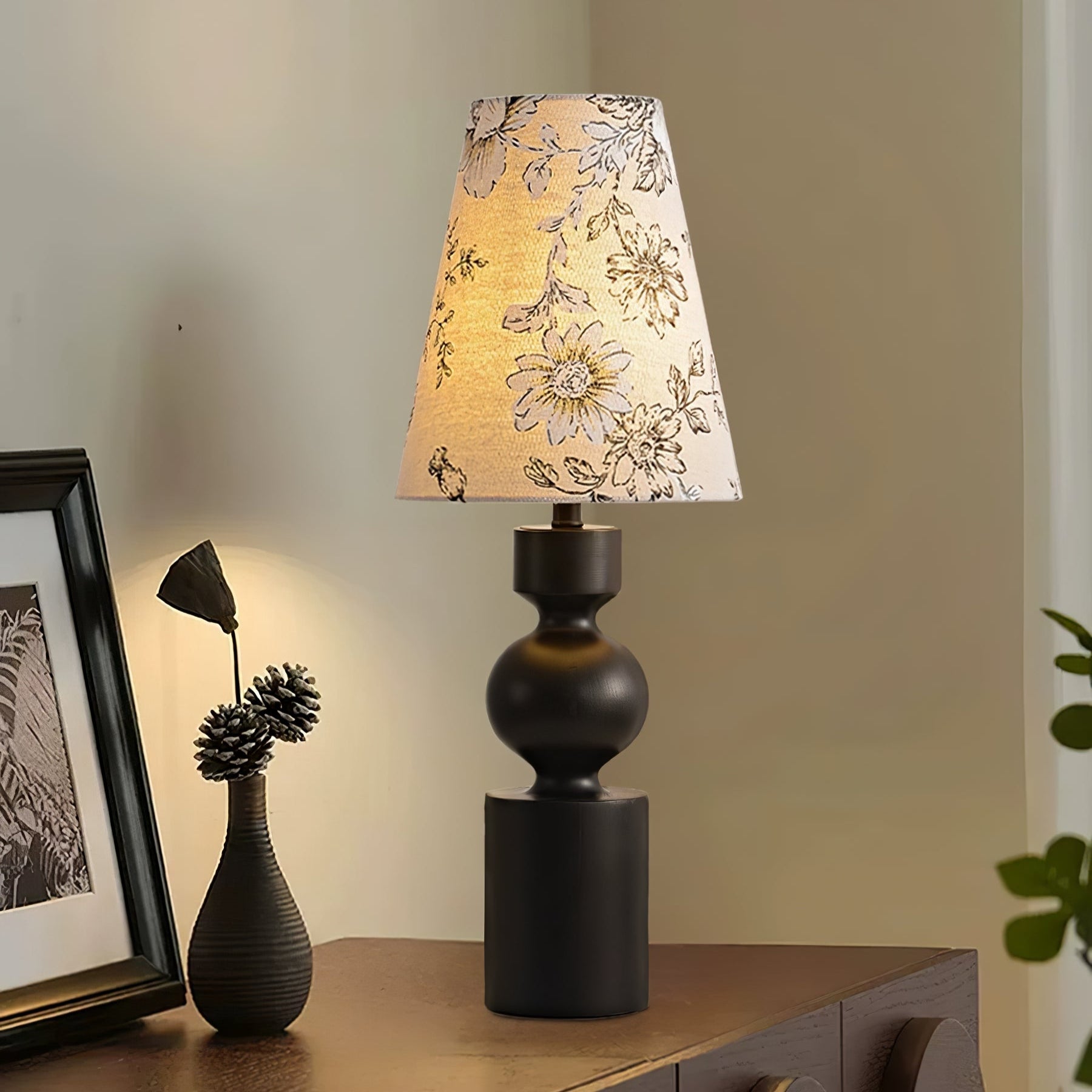 Wooden Flower Pattern Table Lamp - Blowlighting