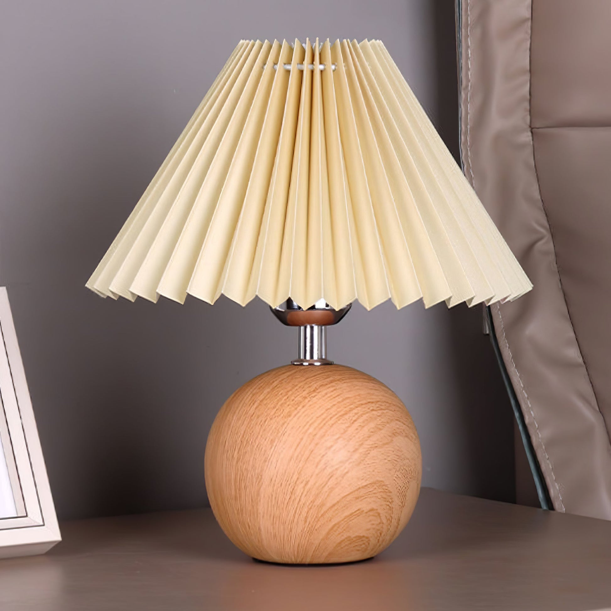 Wooden Pleated Table Lamp - Blowlighting