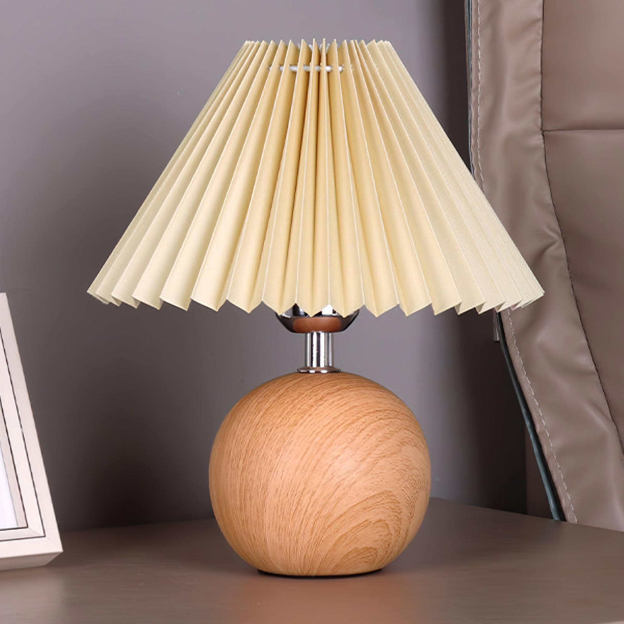 Wooden Pleated Table Lamp - Blowlighting