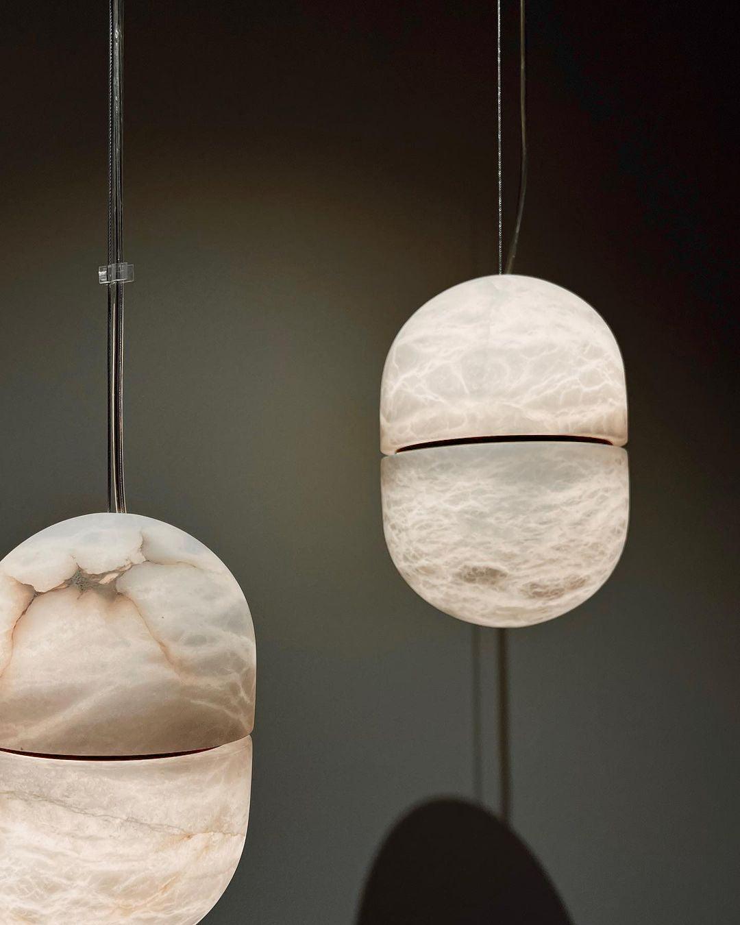 Strata Alabaster Pendant Light Capsule-shaped - Blowlighting