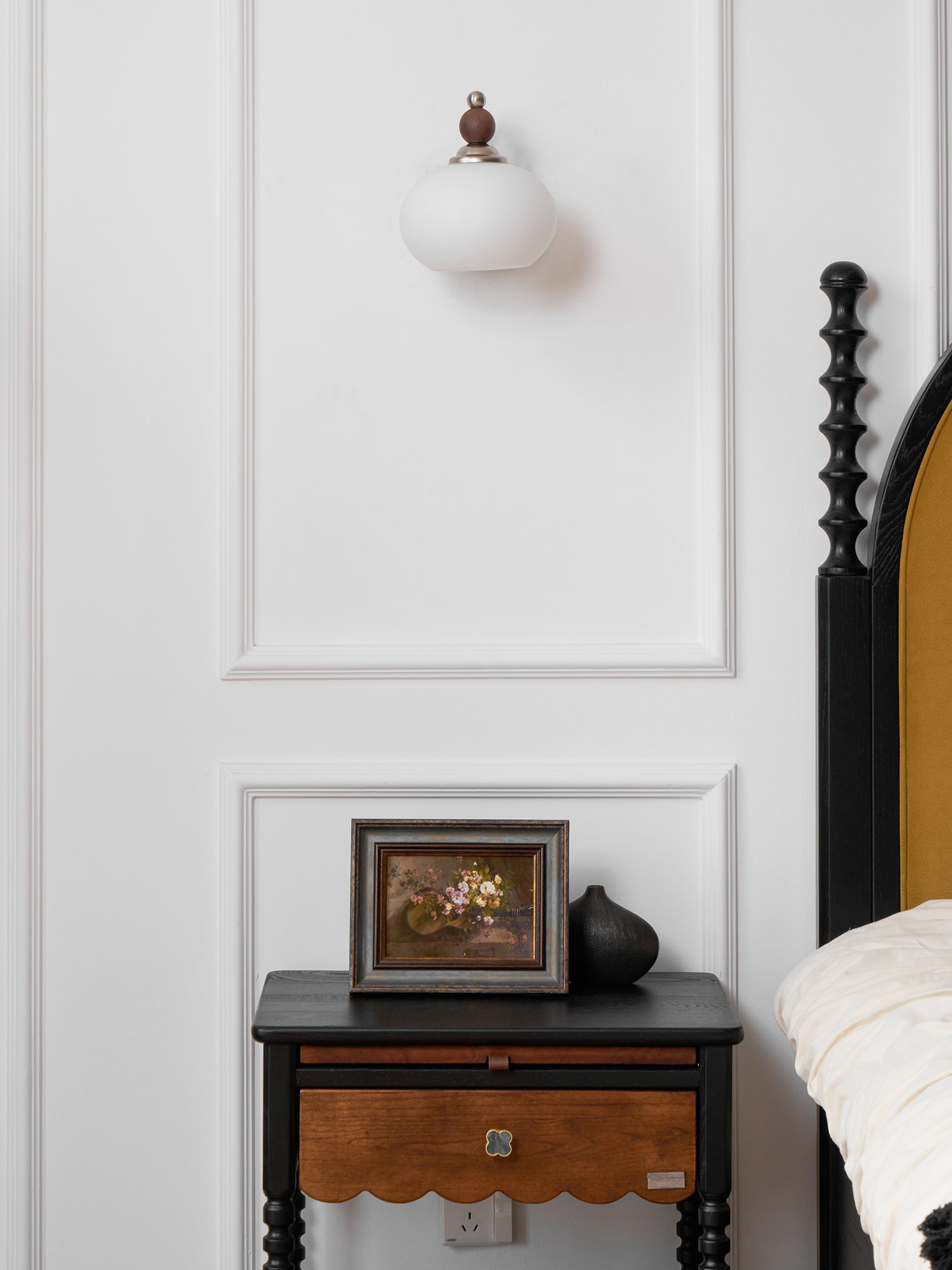 Yisi Po Wall Lamp - Blowlighting