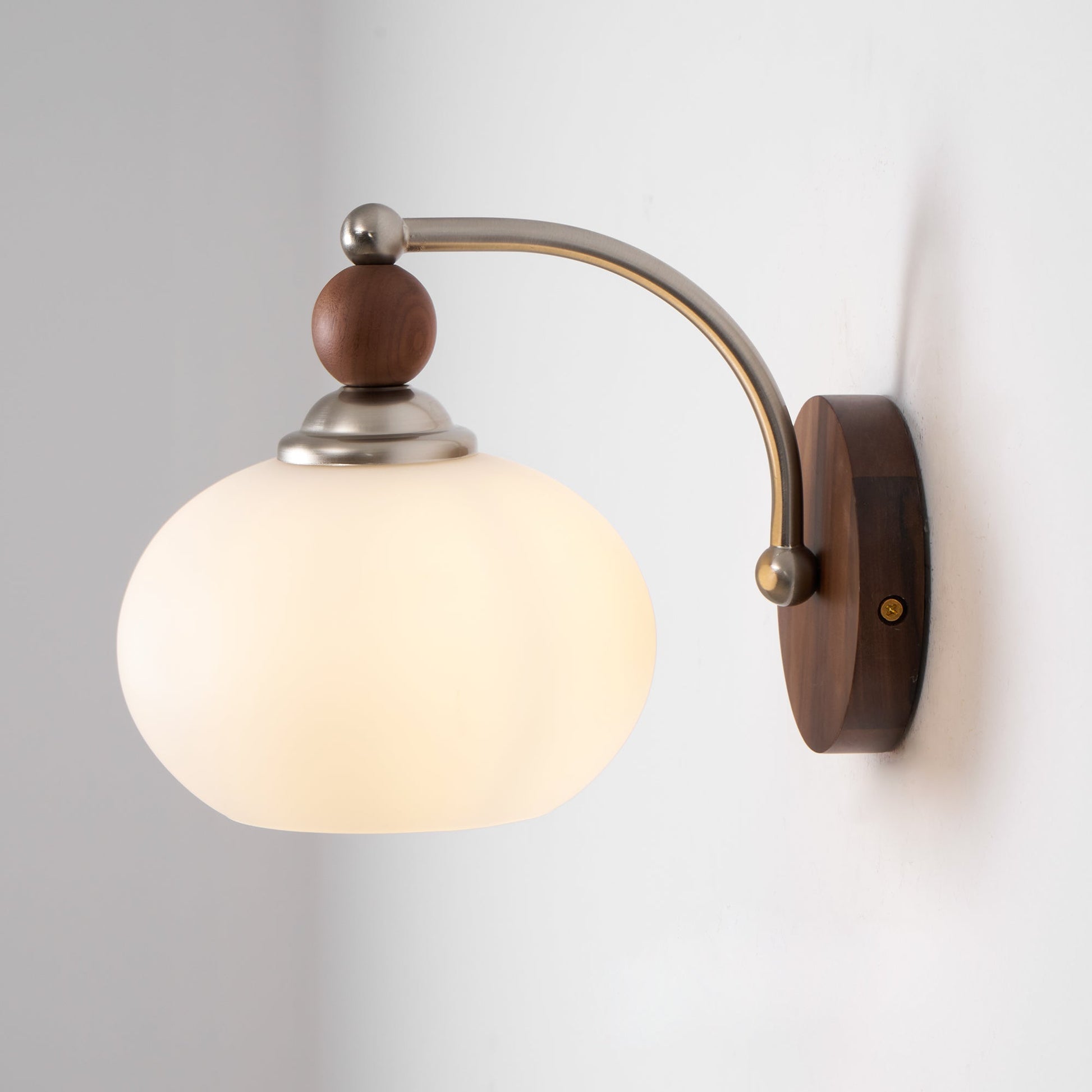 Yisi Po Wall Lamp - Blowlighting