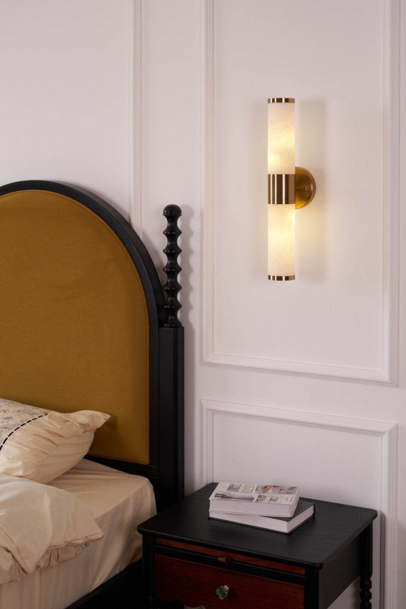 Kaia Minimalist Alabaster Wall Lamp - Blowlighting