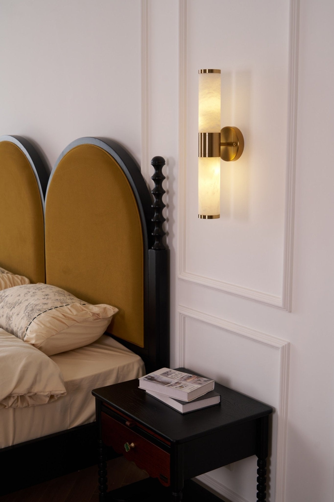 Kaia Minimalist Alabaster Wall Lamp - Blowlighting