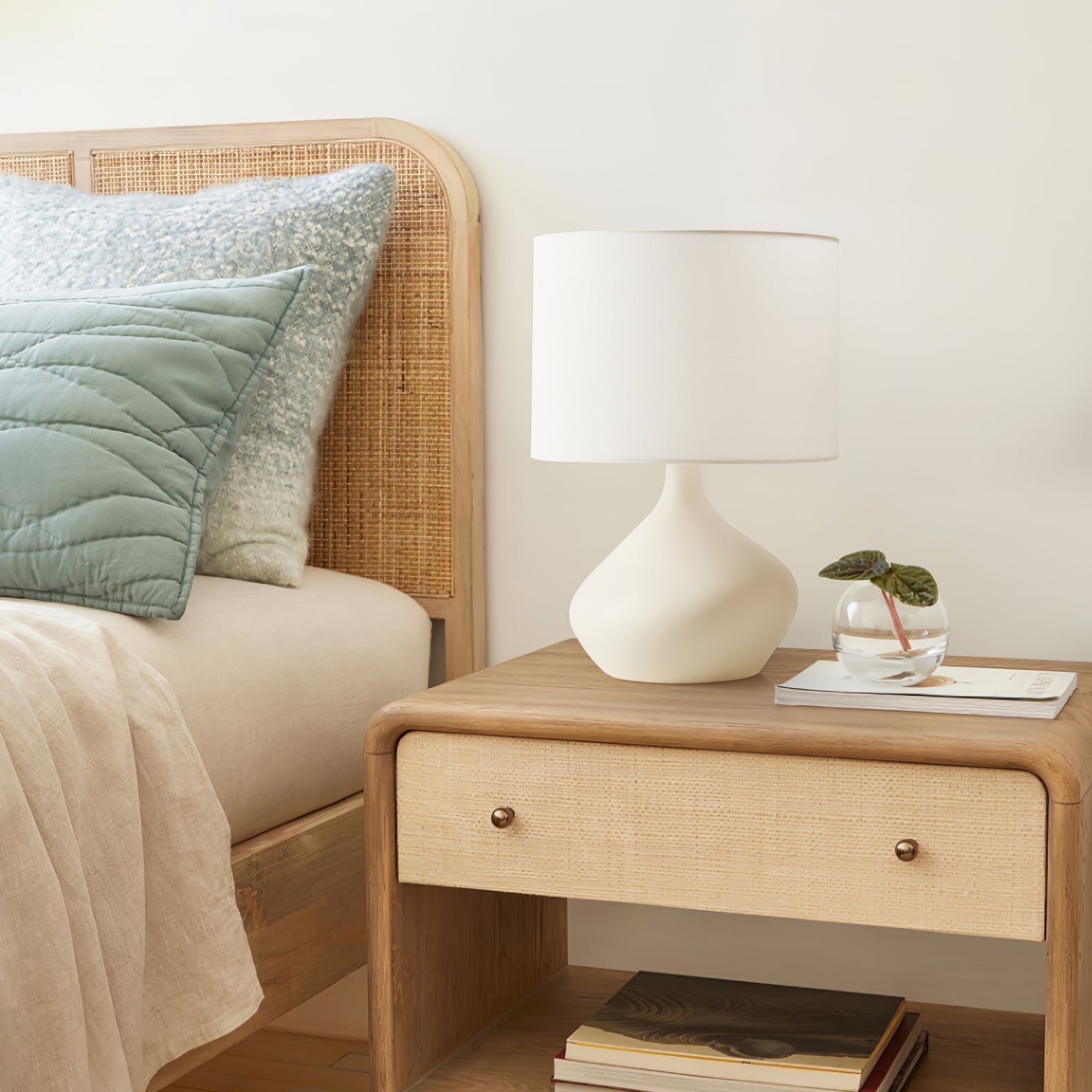Lumea Artisan Ceramic Table Lamp - Blowlighting