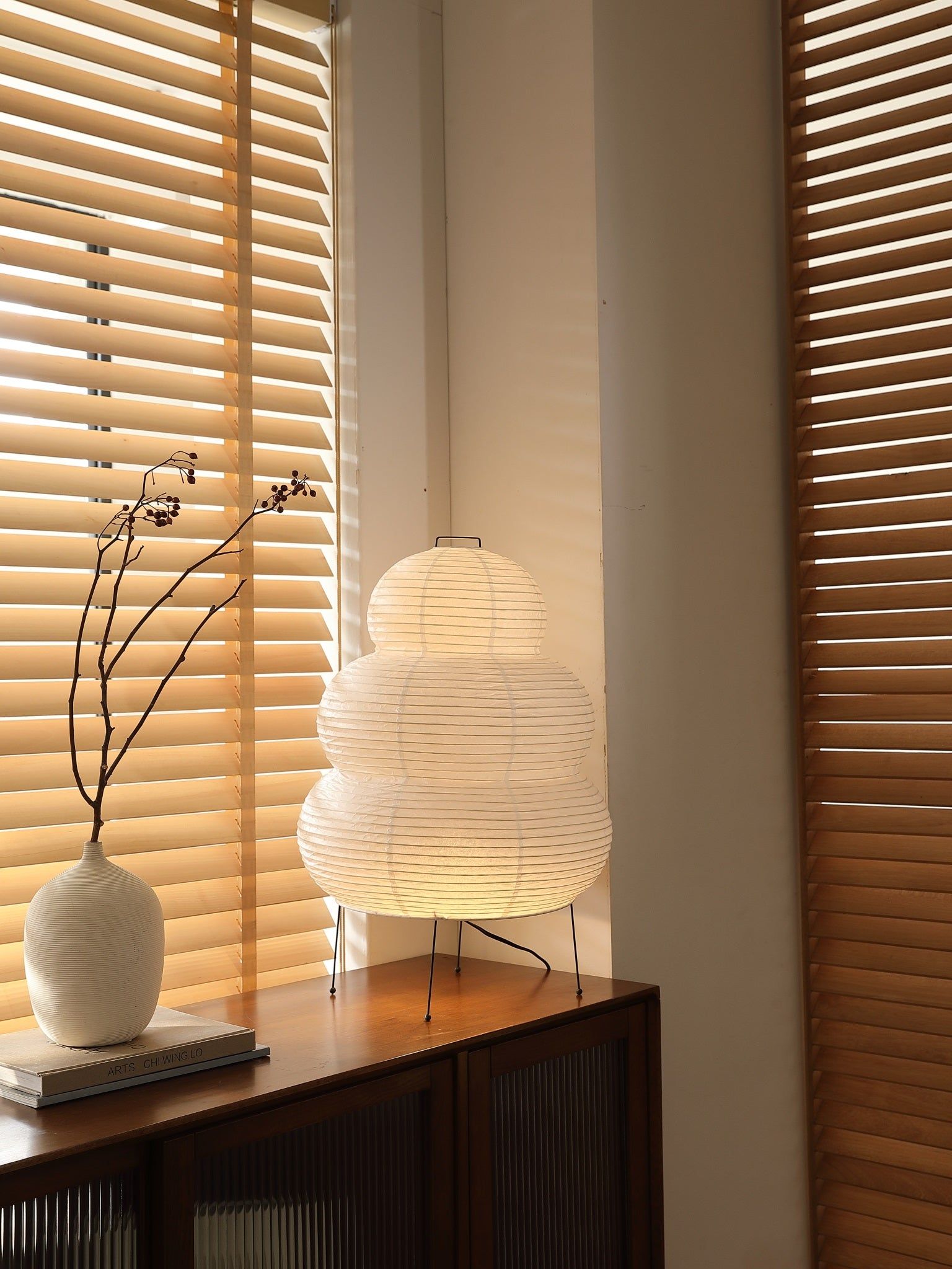 Akari Paper Table Lamp - Blowlighting
