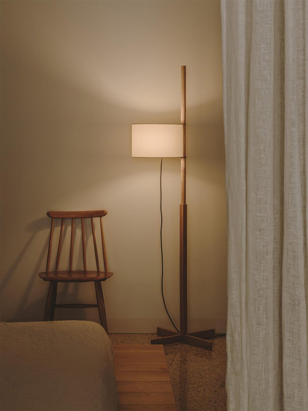 Wood Tmm Floor Lamp - Blowlighting
