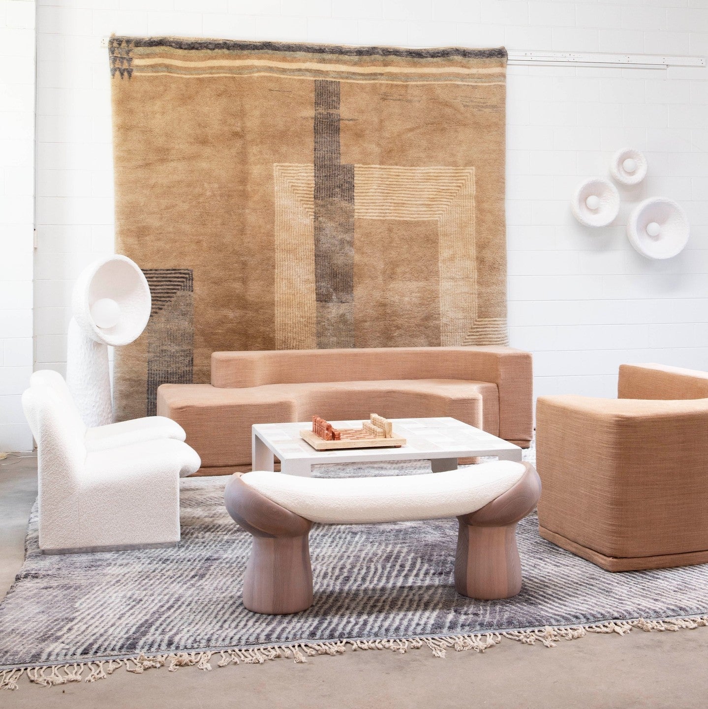 Ernionis Textured Ceramic Floor Lamp - Blowlighting