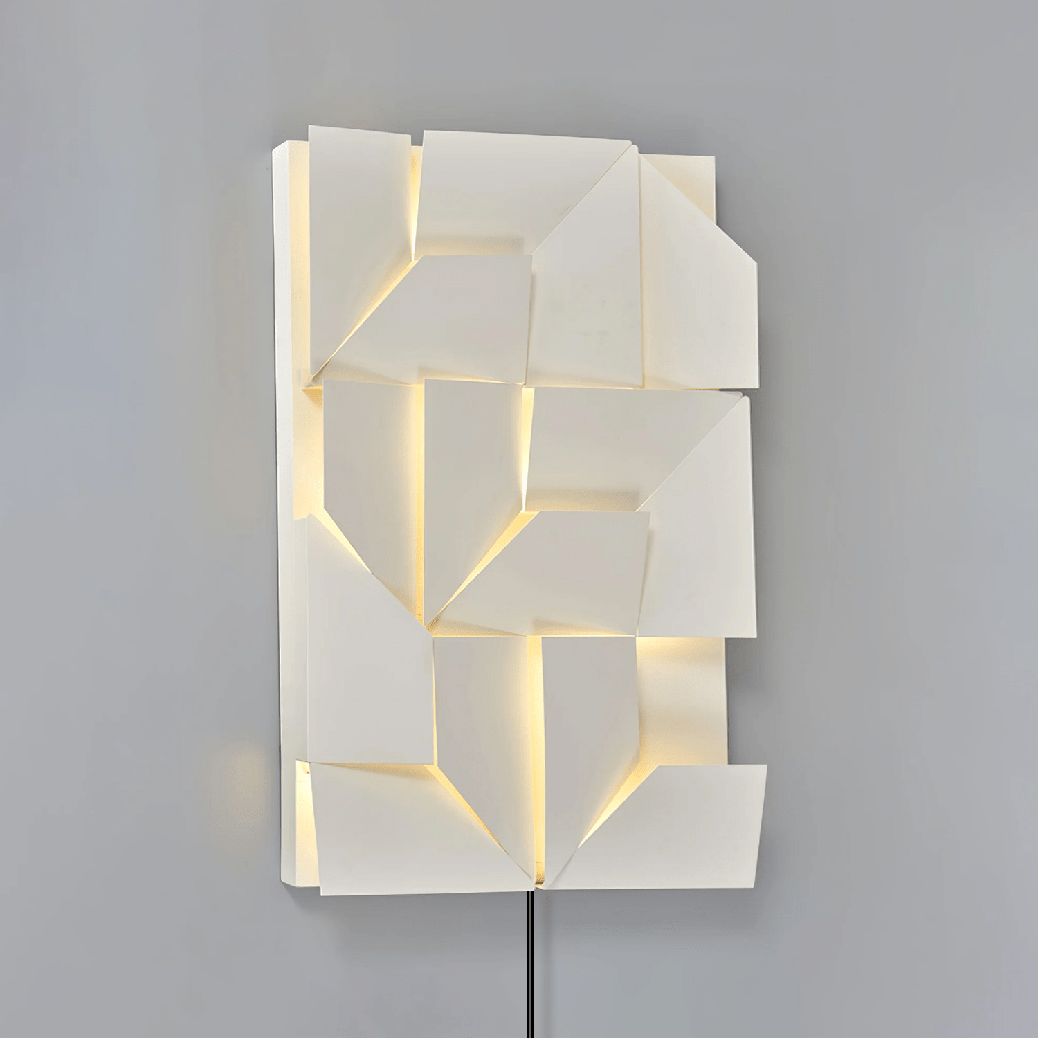 Shadows Grand Plug-in Sconce - Blowlighting