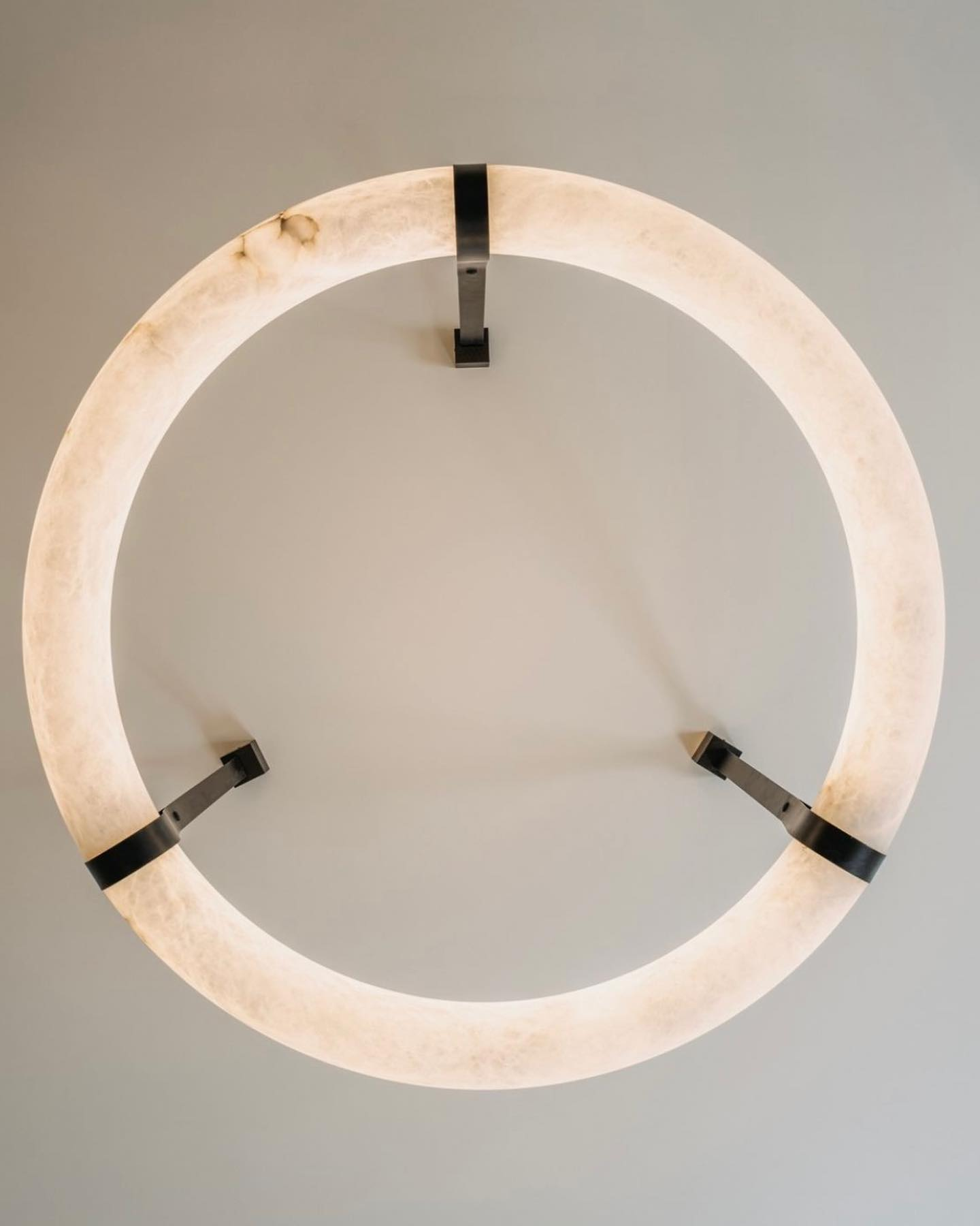 Luste Alabaster Chandeliers Ring Leather Strap Version B - Blowlighting