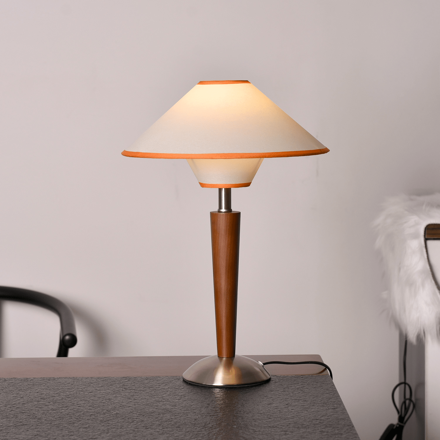Talonwood Table Lamp - Blowlighting