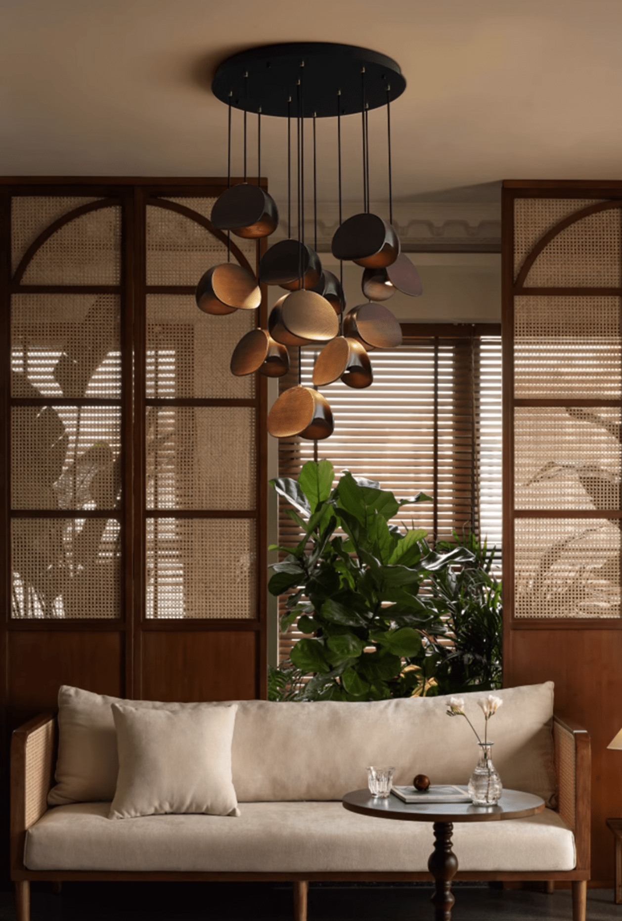 Tavro Minimalist Wood Pendant Light - Blowlighting