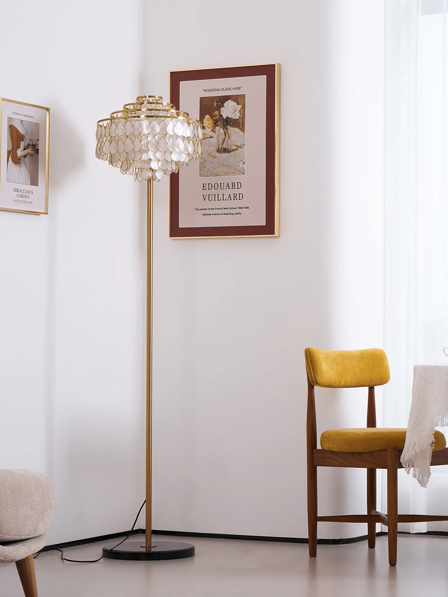 Shells Floor Lamp - Blowlighting
