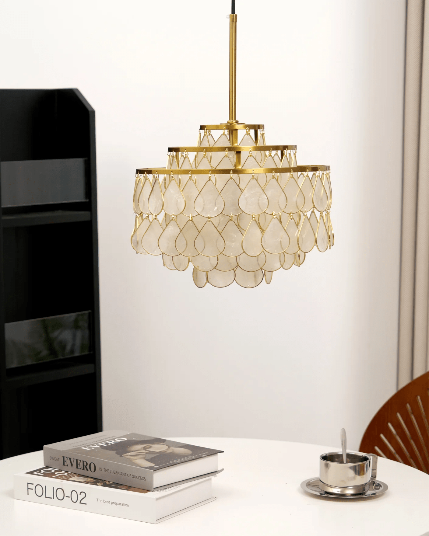 Teardrops Shell Chandelier - Blowlighting