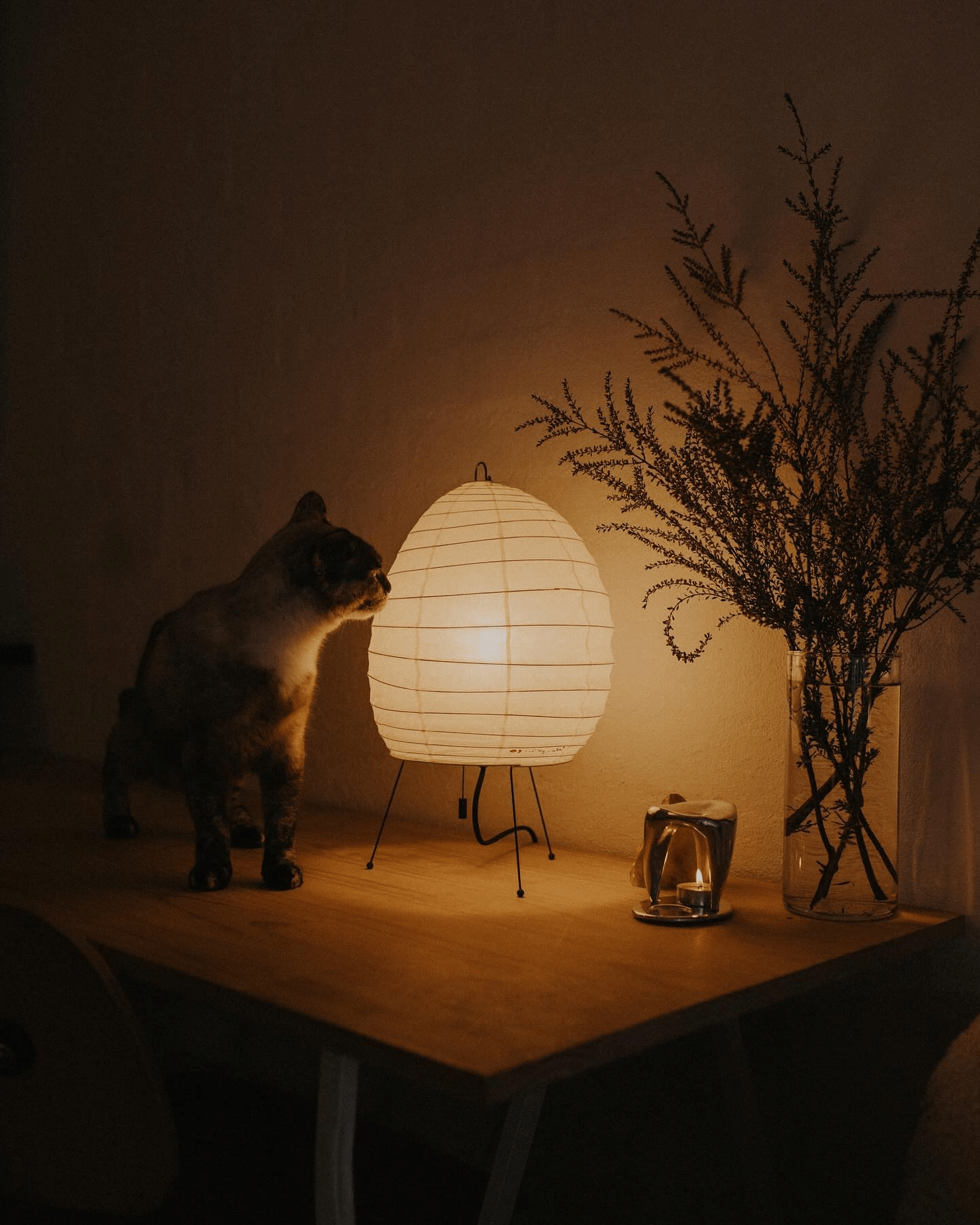 Komi Paper Table Lamp - Blowlighting