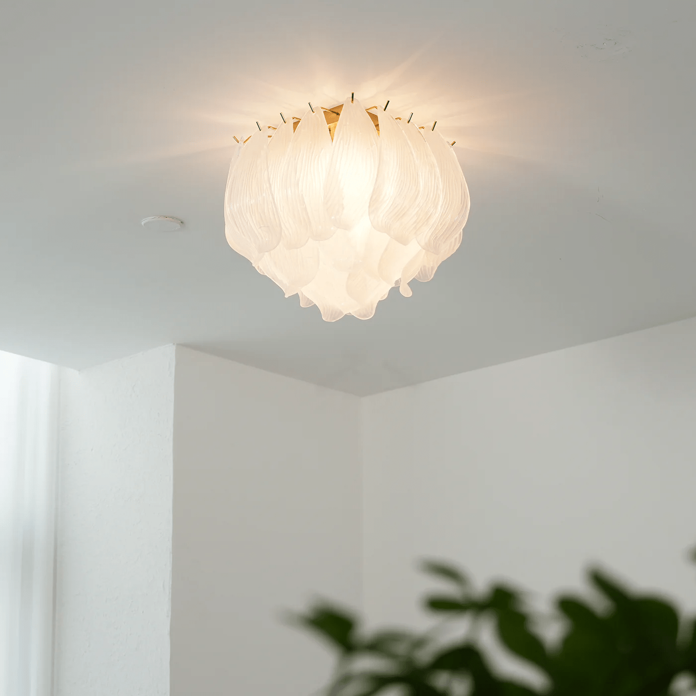 Aurora Ceiling Lamp Murano Petal Hand-Blown Glass Flushmount - Blowlighting