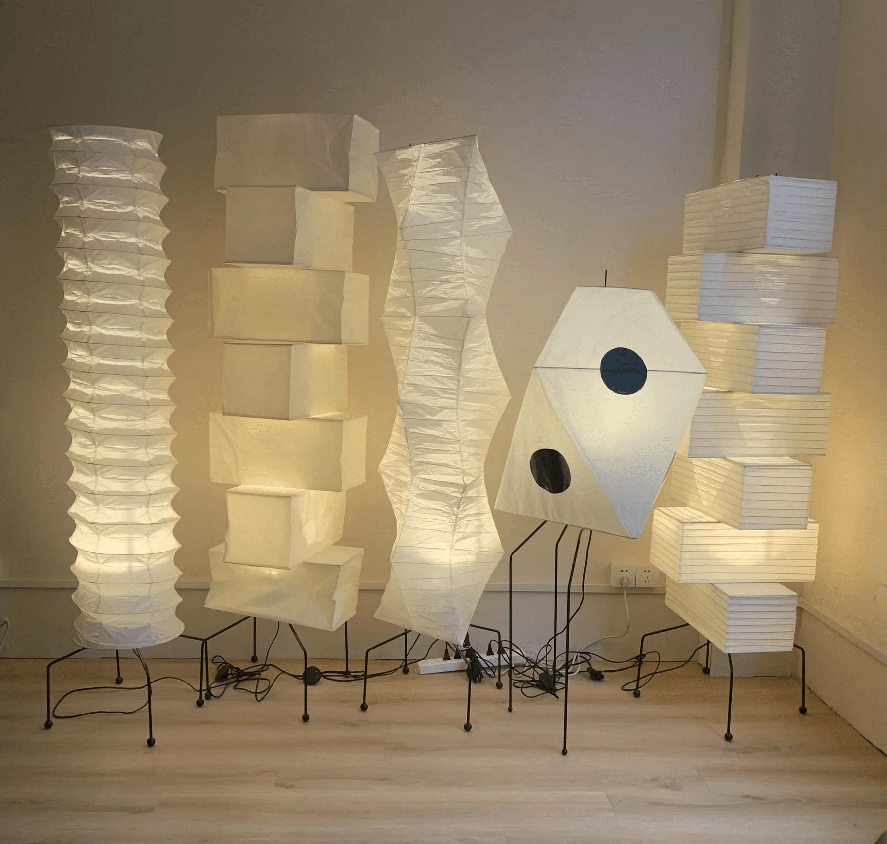 Washi Paper UF4-31N Floor Lamp - Blowlighting