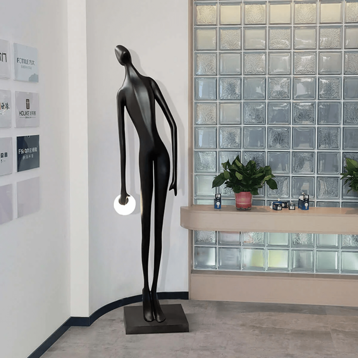 Noir Muse Sculpture Floor Lamp - Blowlighting