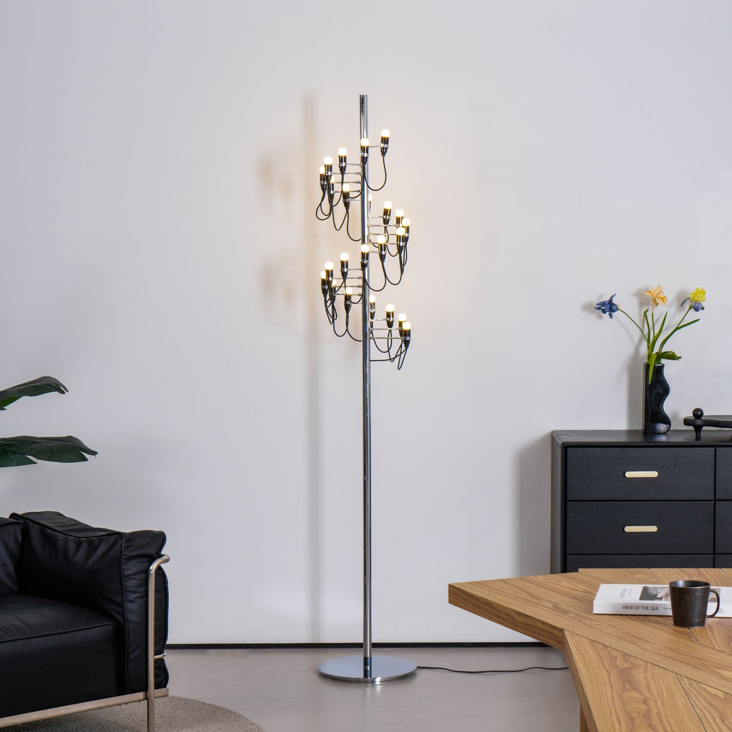 Olliryra Sculptural Steel Floor Lamp - Blowlighting