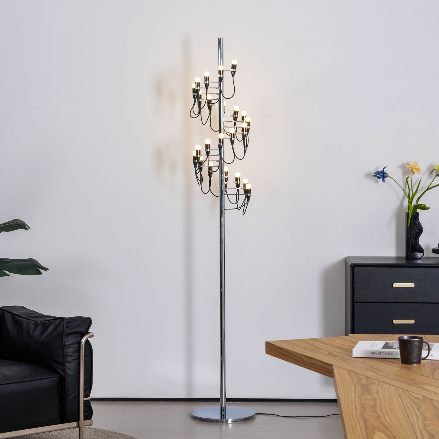 Olliryra Sculptural Steel Floor Lamp - Blowlighting