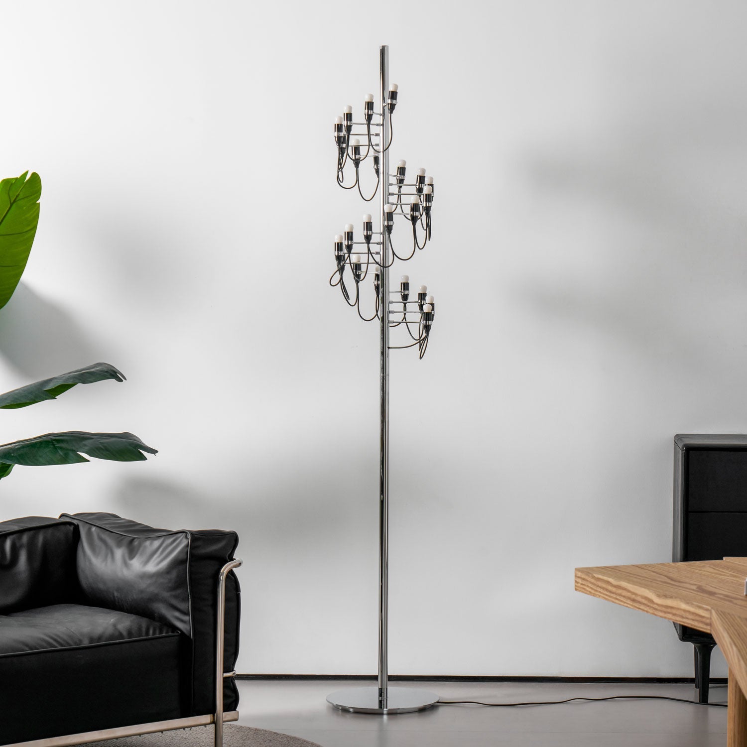 Olliryra Sculptural Steel Floor Lamp - Blowlighting