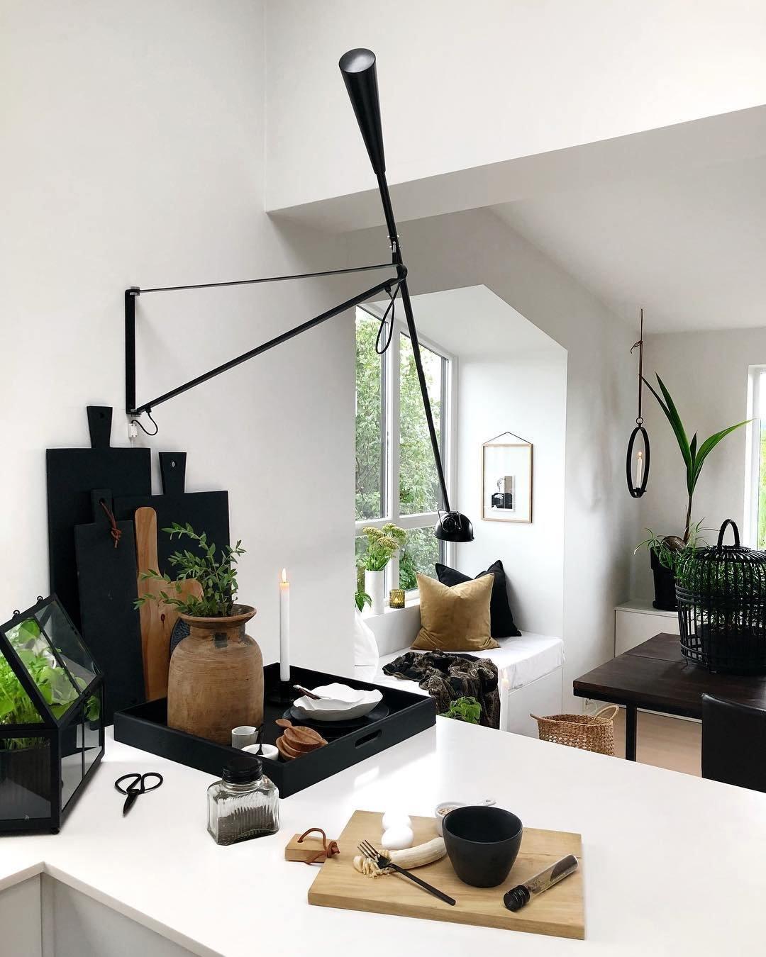 Long Arm Wall Lamp - Blowlighting