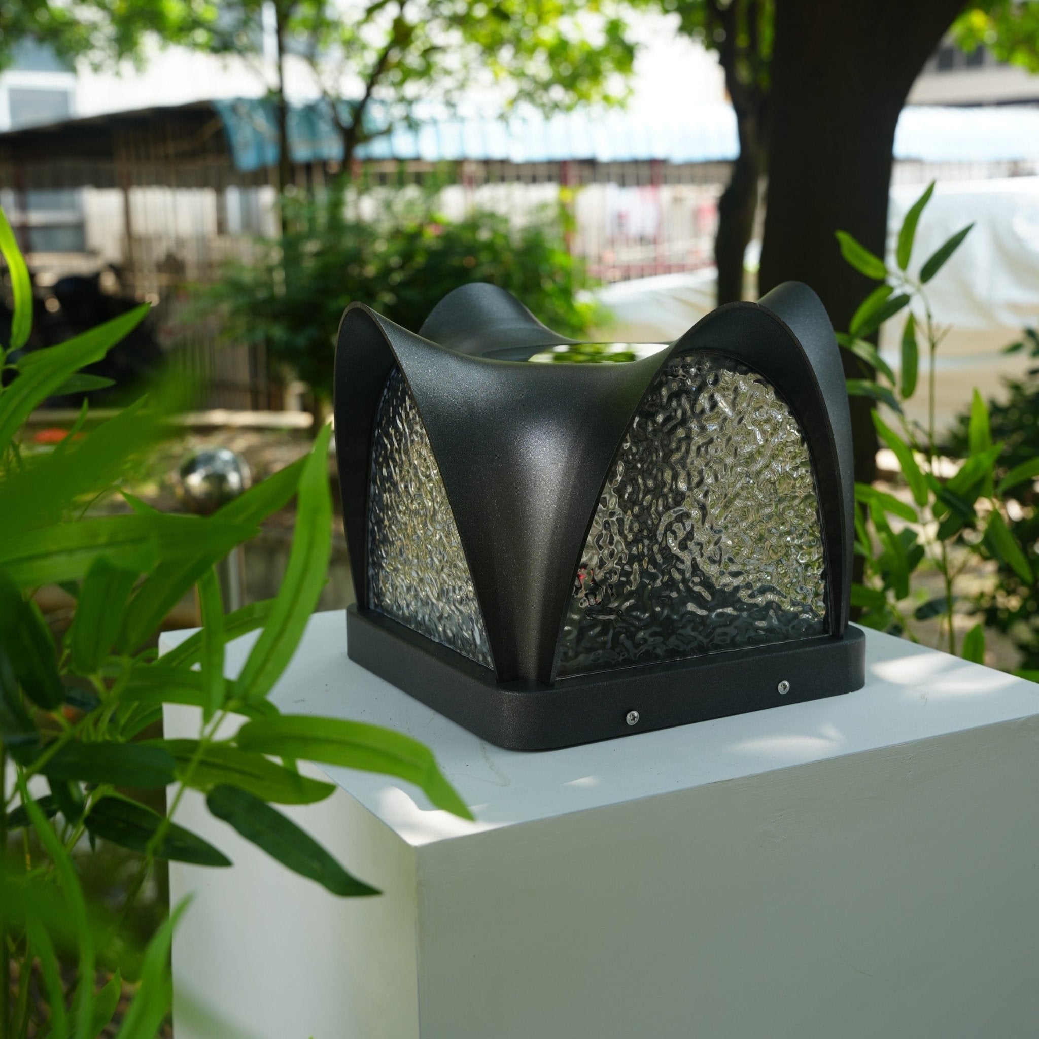 Sculptform Solar Outdoor Light - Blowlighting