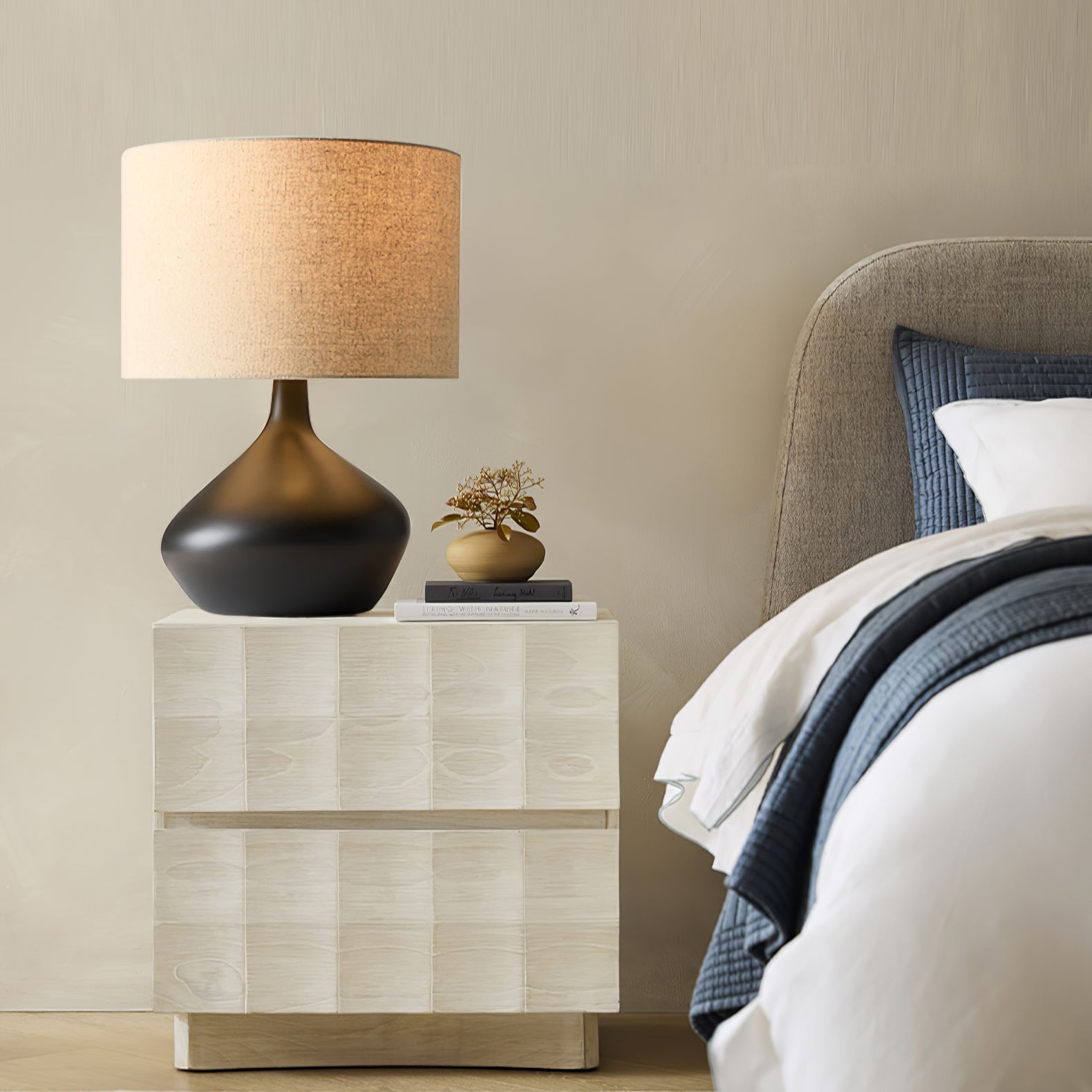 Lumea Artisan Ceramic Table Lamp - Blowlighting