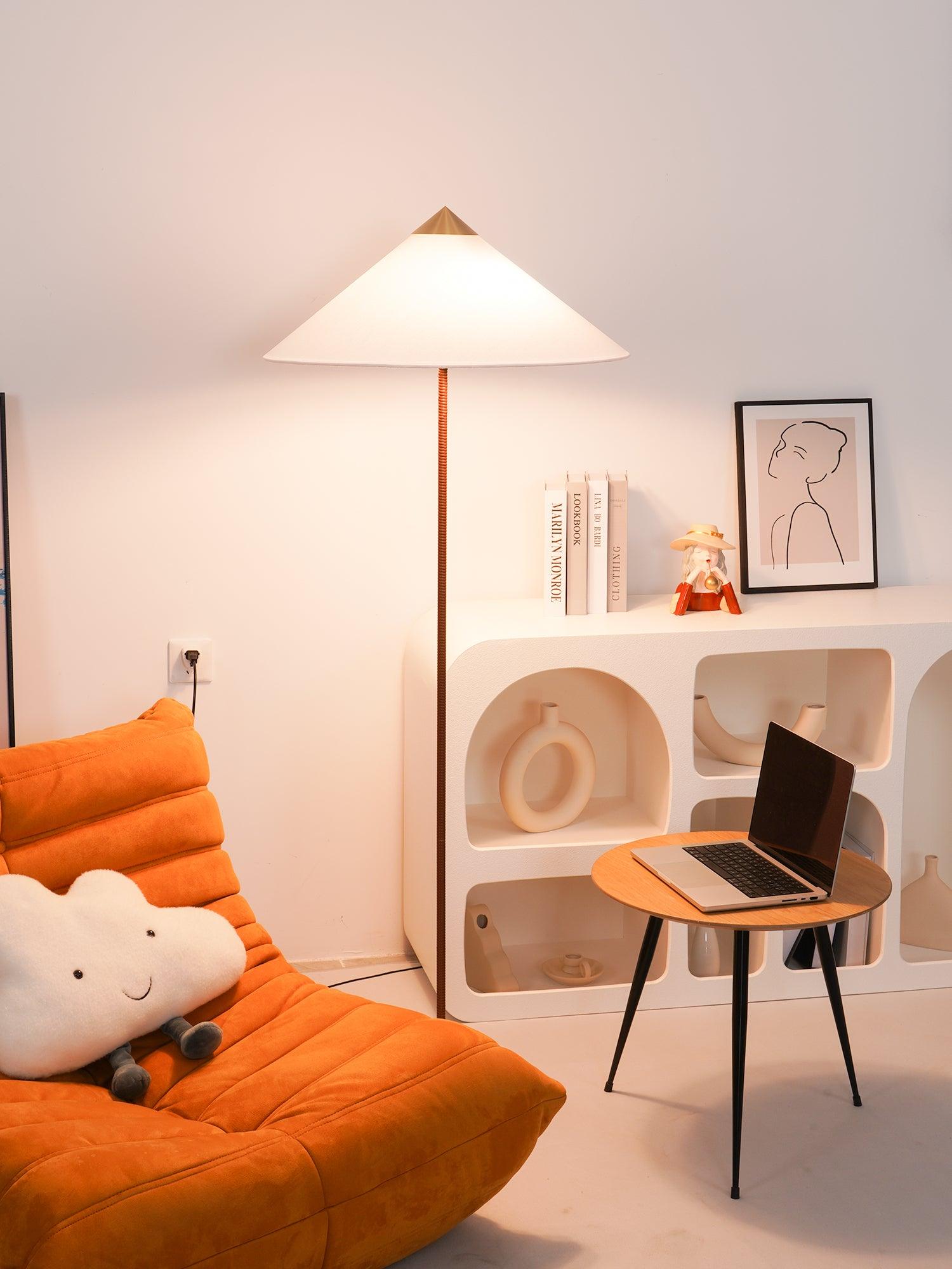 Tynell Floor Lamp - Blowlighting