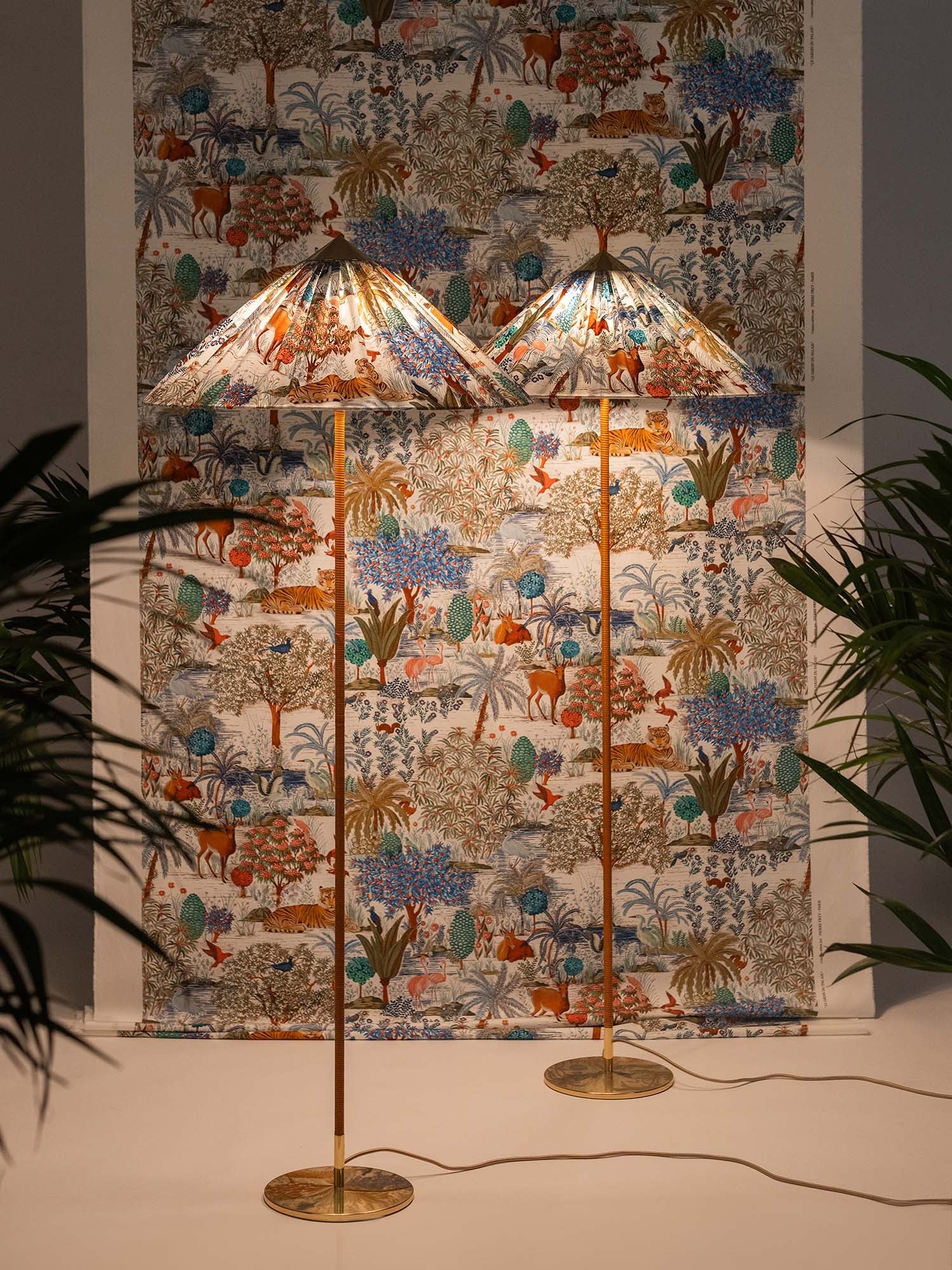 Tynell Floor Lamp - Blowlighting