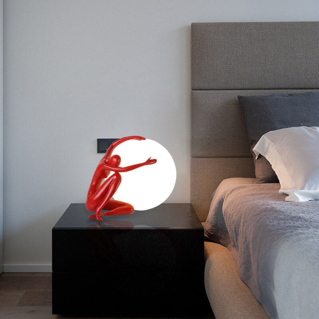 Humanoid Ball Holding Table Lamp - Blowlighting