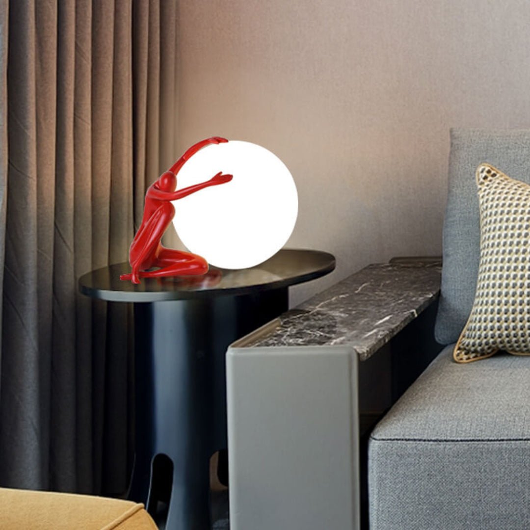 Humanoid Ball Holding Table Lamp - Blowlighting