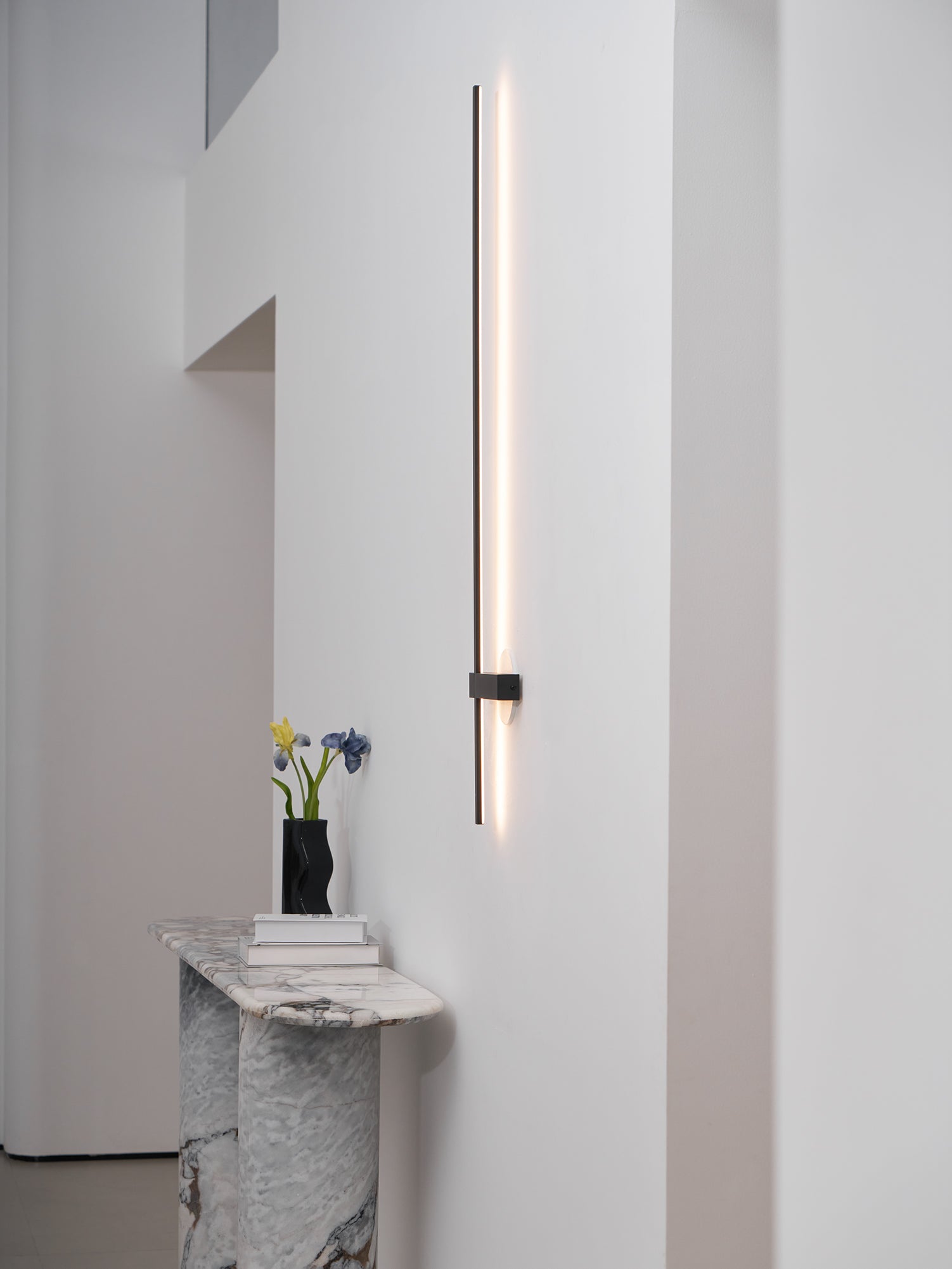 Adeline Linear Sconce - Vakkerlight