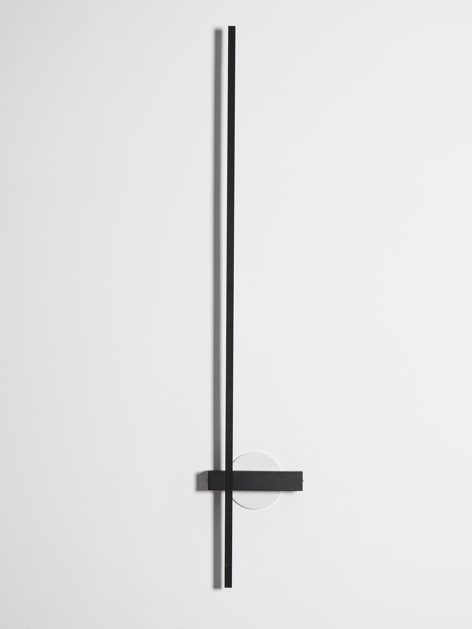 Adeline Linear Sconce - Vakkerlight