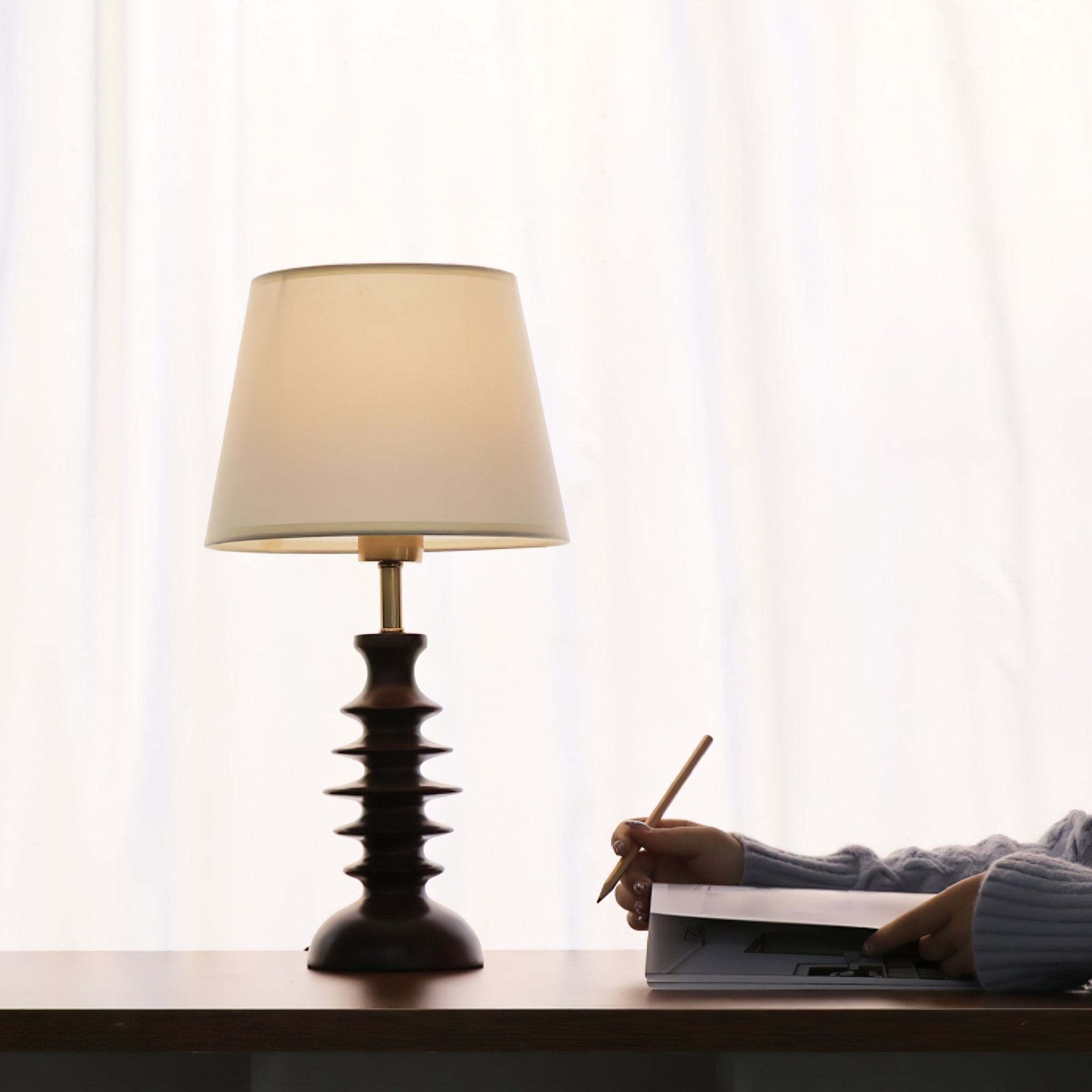 Adesso Beatrice Table Lamp - Blowlighting