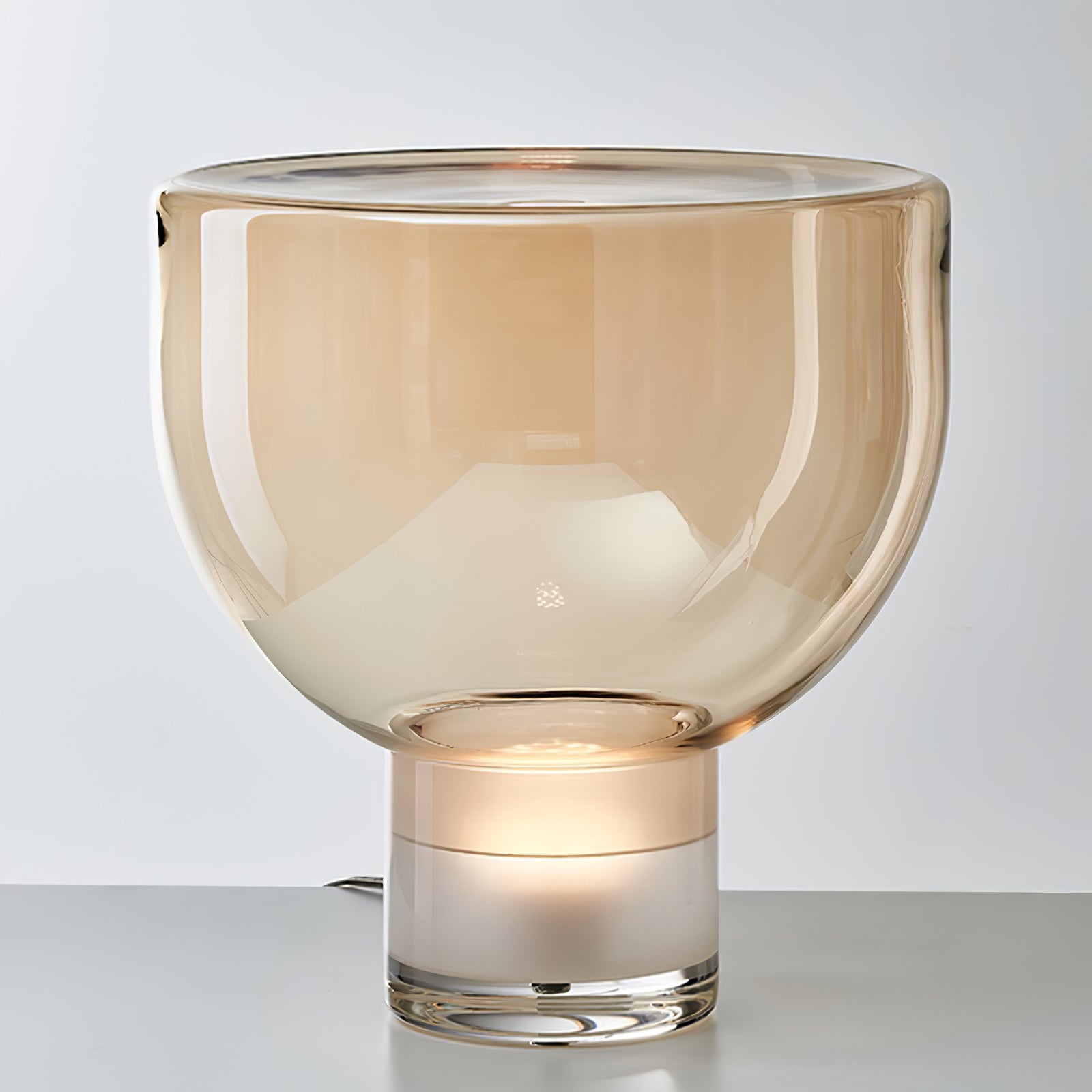 Aella Table Lamp - Blowlighting