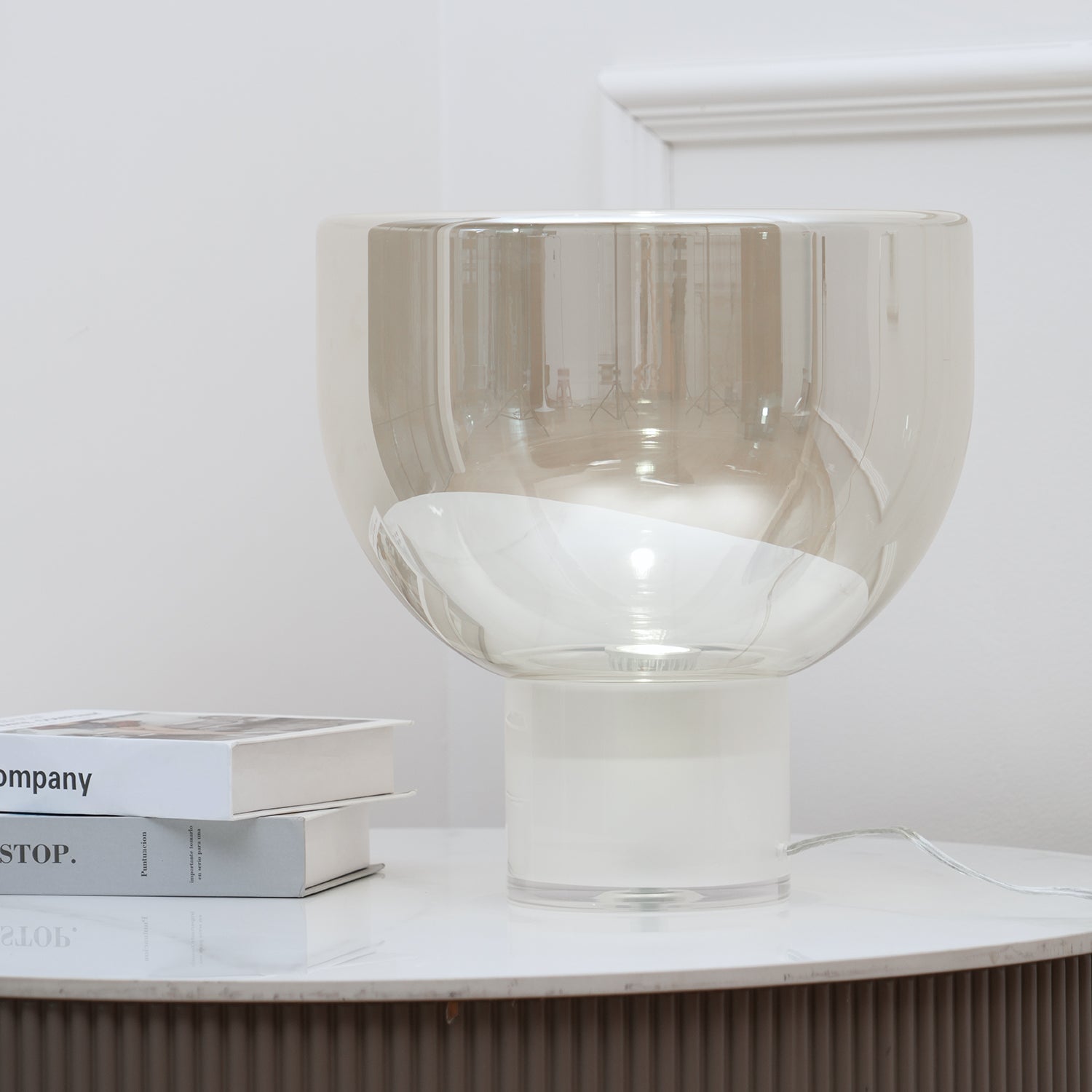 Aella Table Lamp - Blowlighting