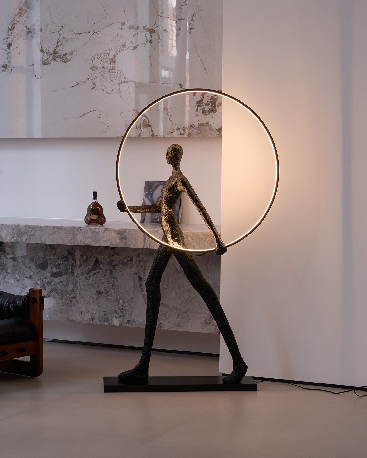 Aeon Sculpture Floor Lamp - Blowlighting