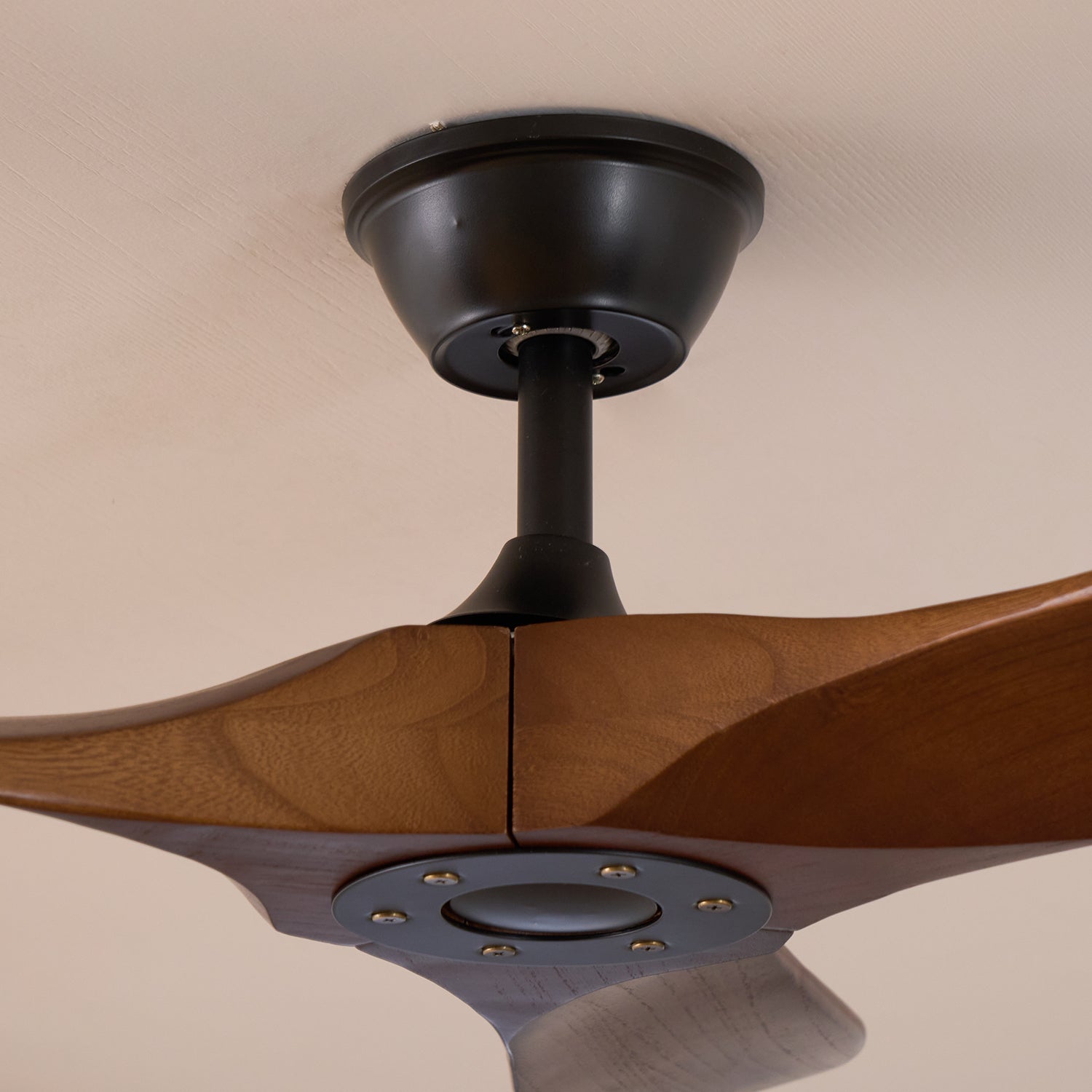 Orano Wood Ceiling Fan - Blowlighting
