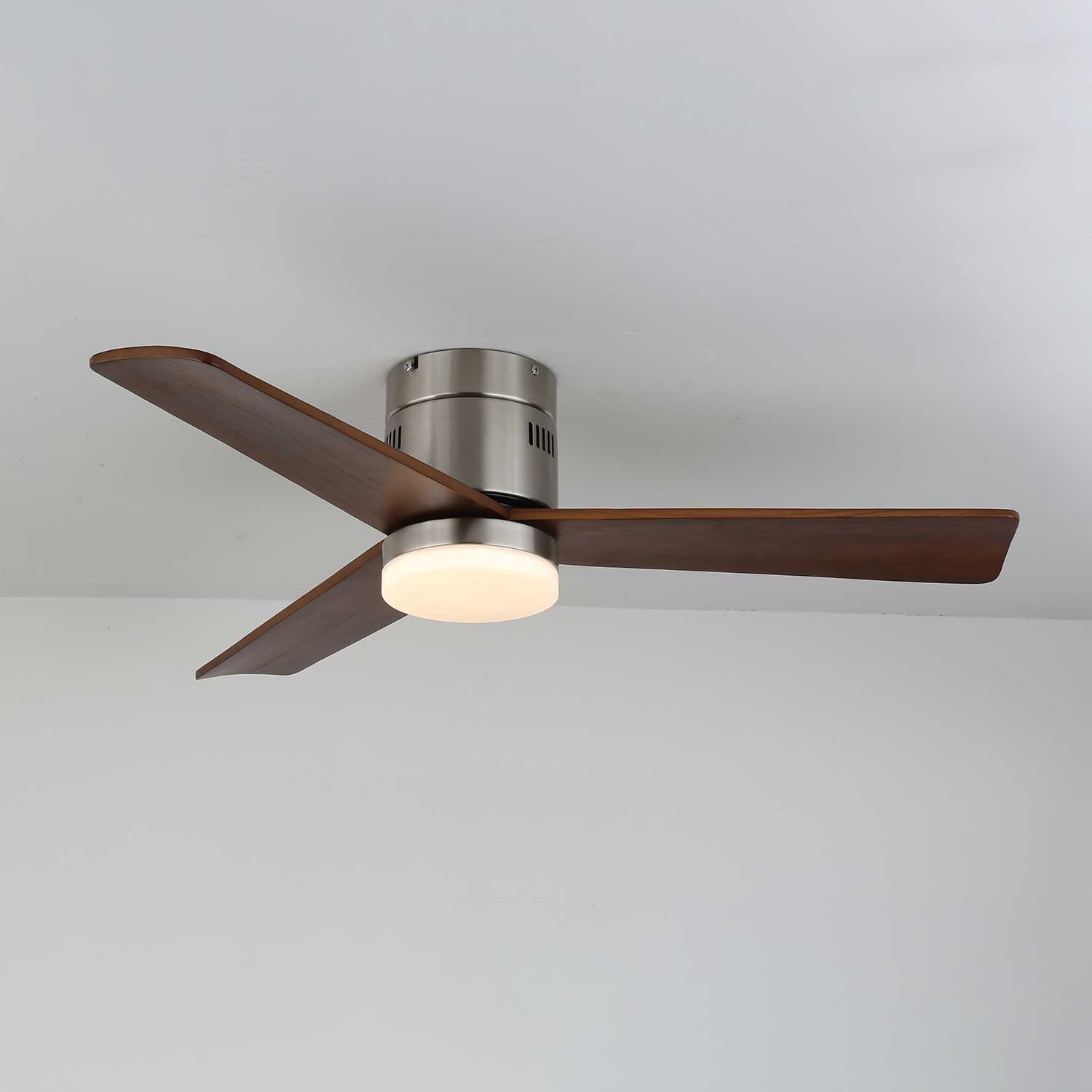 Eris Minimalist Wood Ceiling Fan Light - Blowlighting