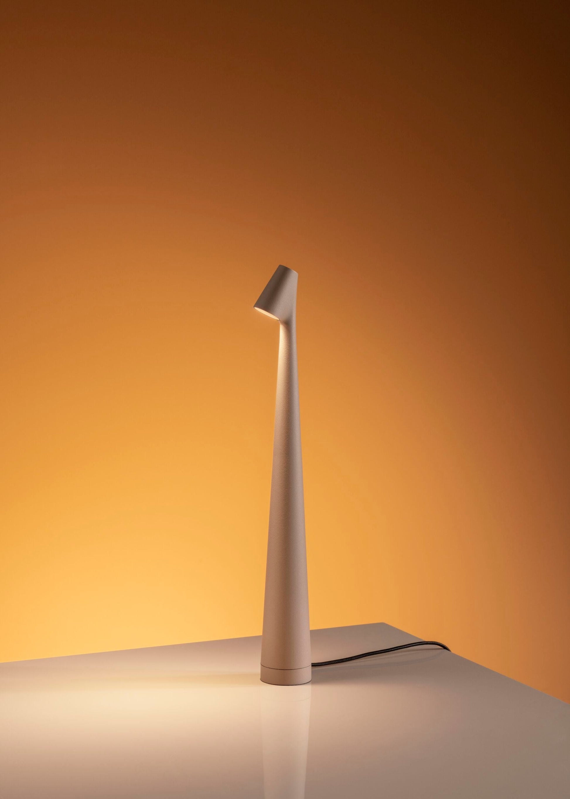 Africa Portable Table Lamp - Blowlighting