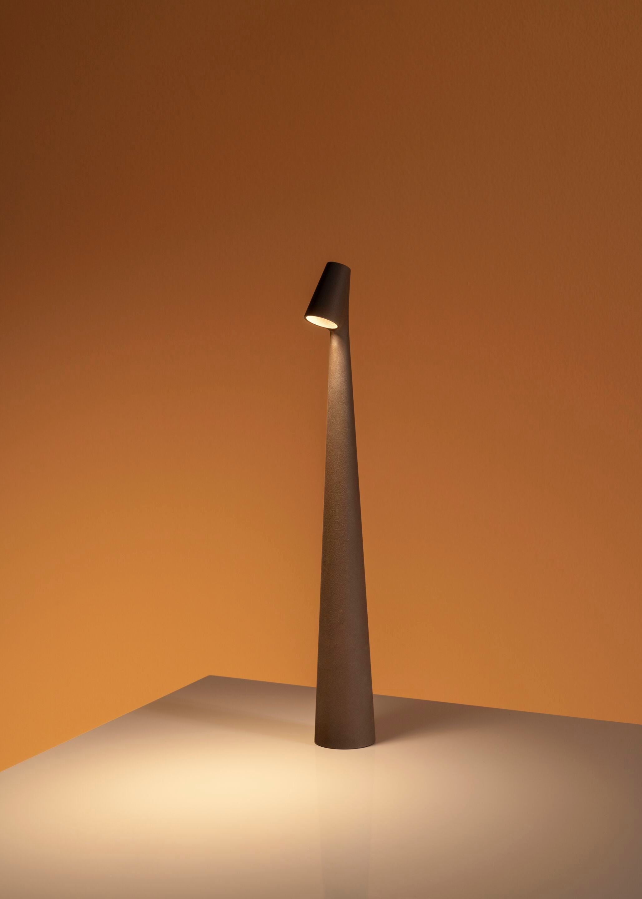 Africa Portable Table Lamp - Blowlighting